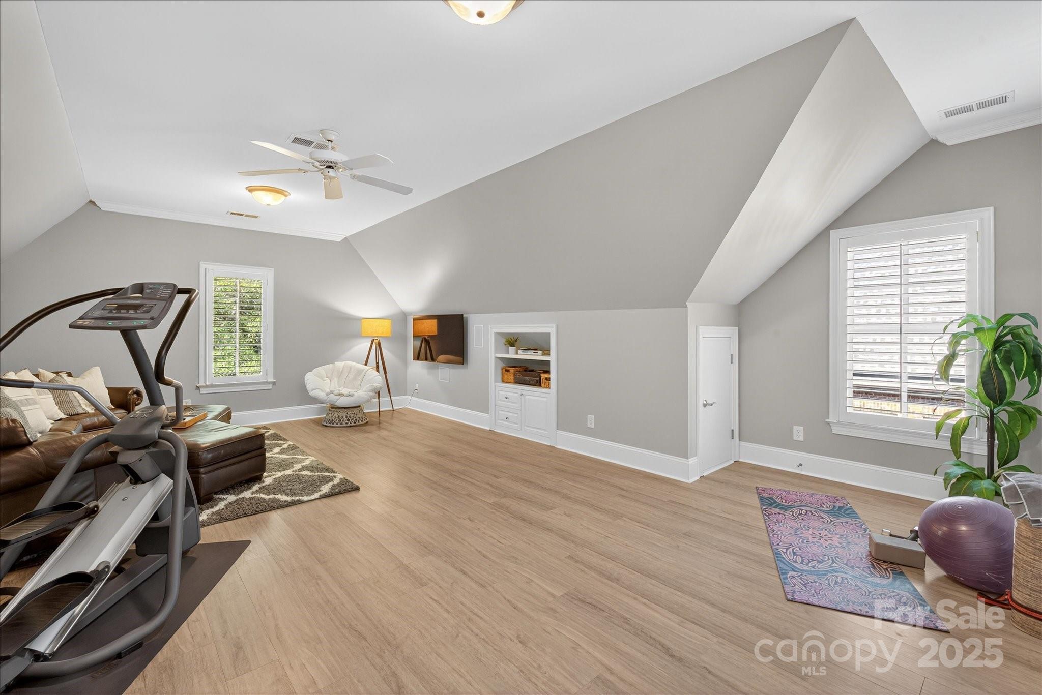 7911 Pemswood Street Property Photo 31