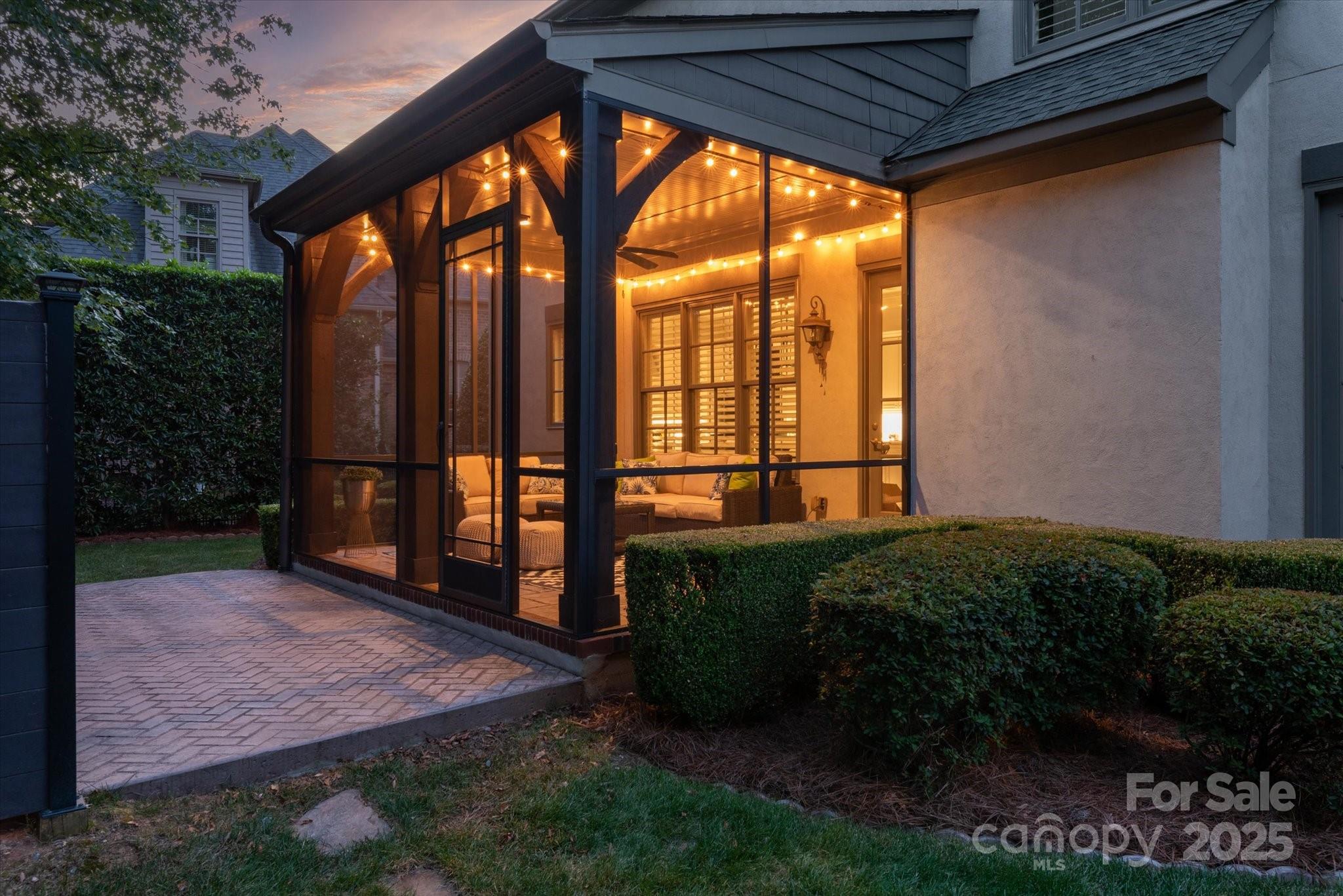 7911 Pemswood Street Property Photo 33