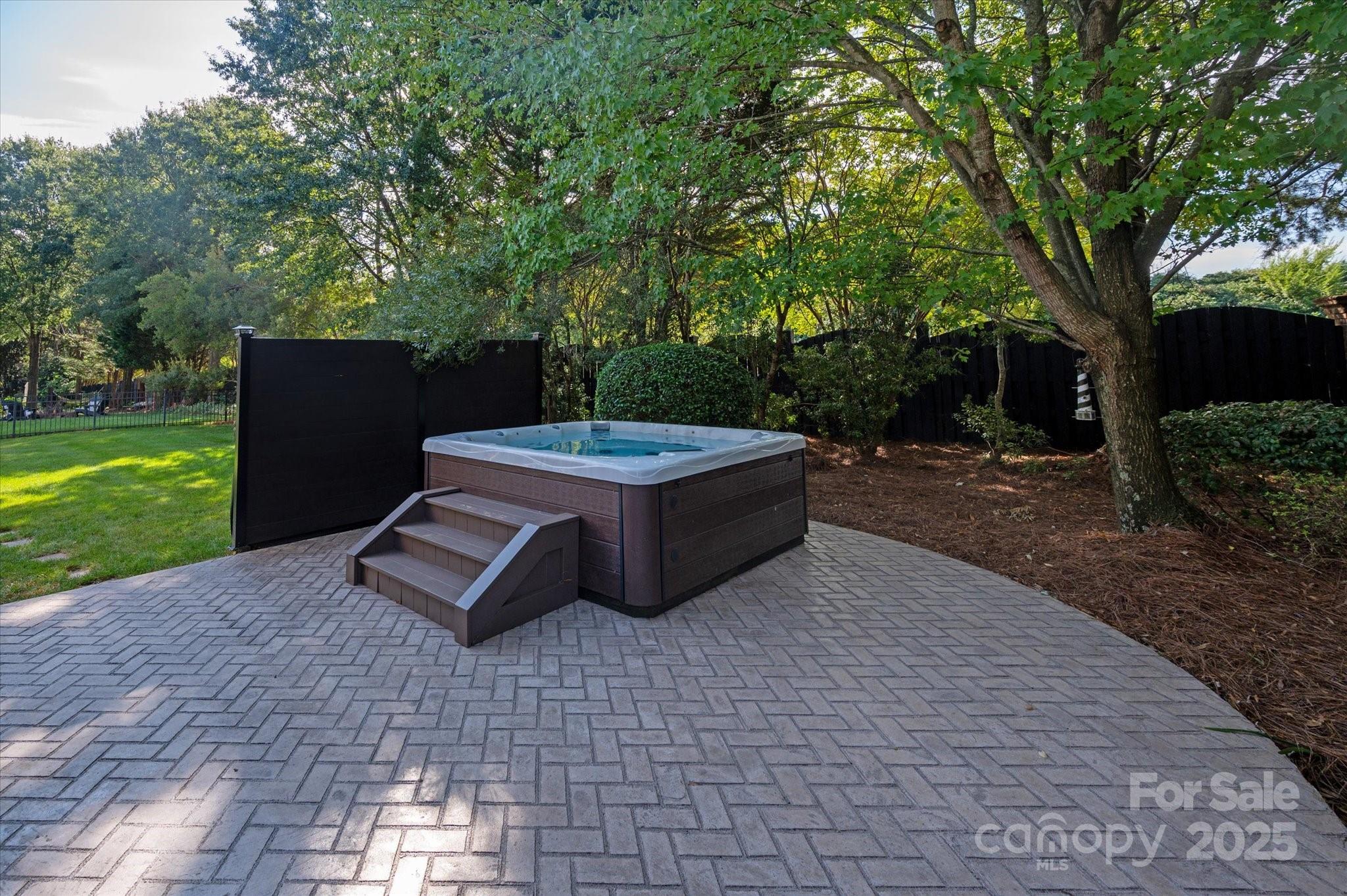 7911 Pemswood Street Property Photo 37