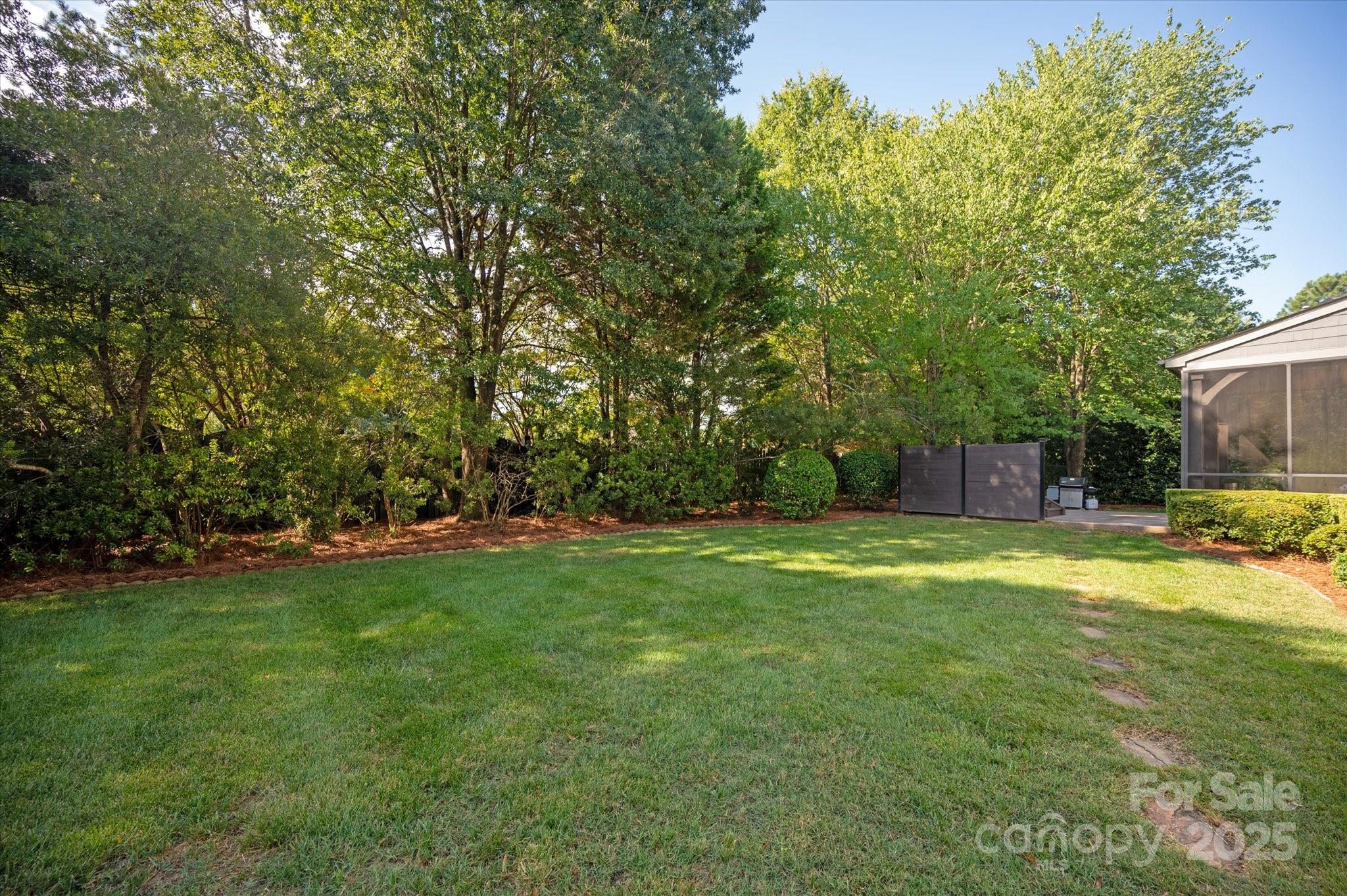 7911 Pemswood Street Property Photo 38