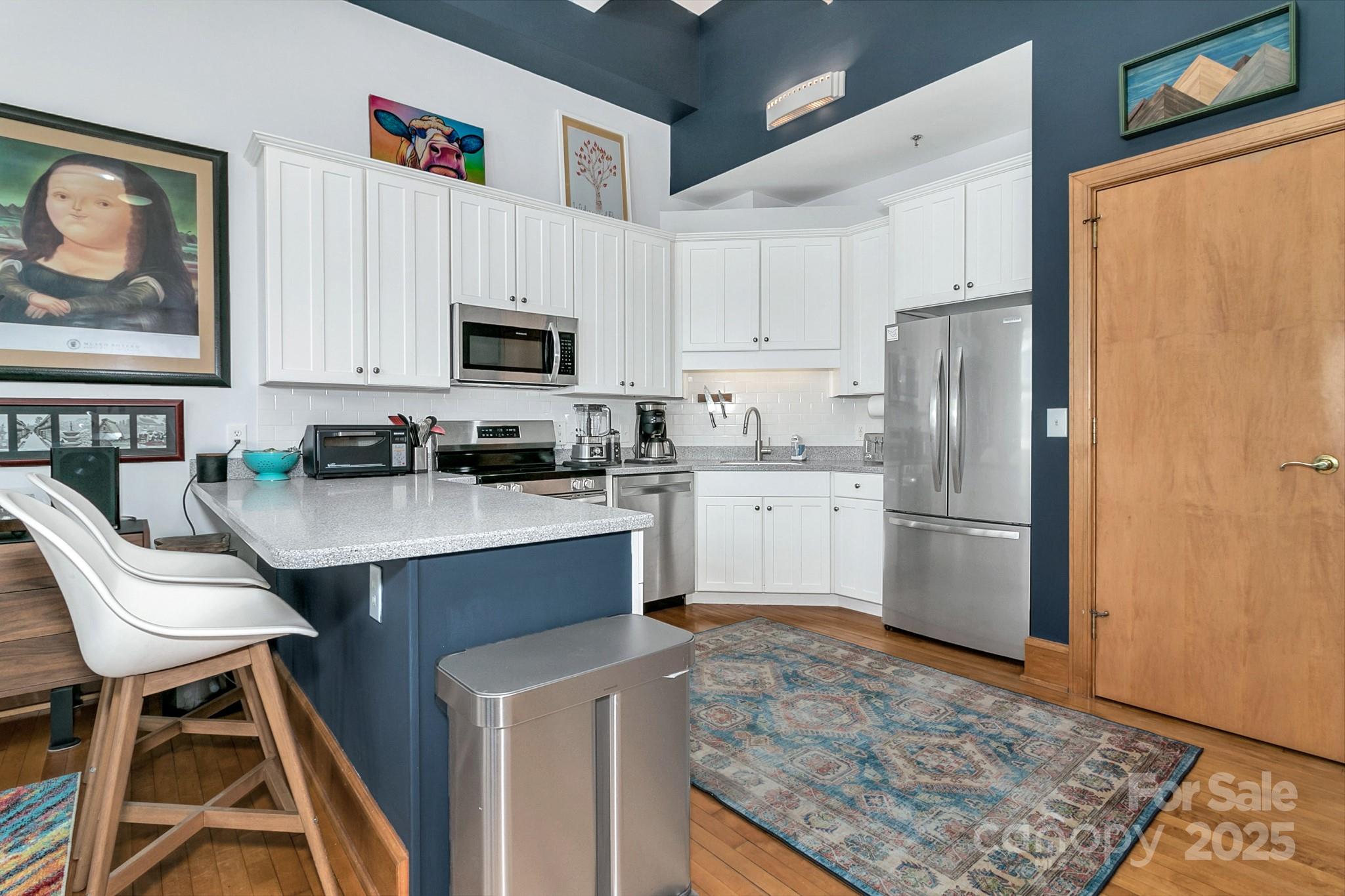 59 College Street 402 Property Photo 10