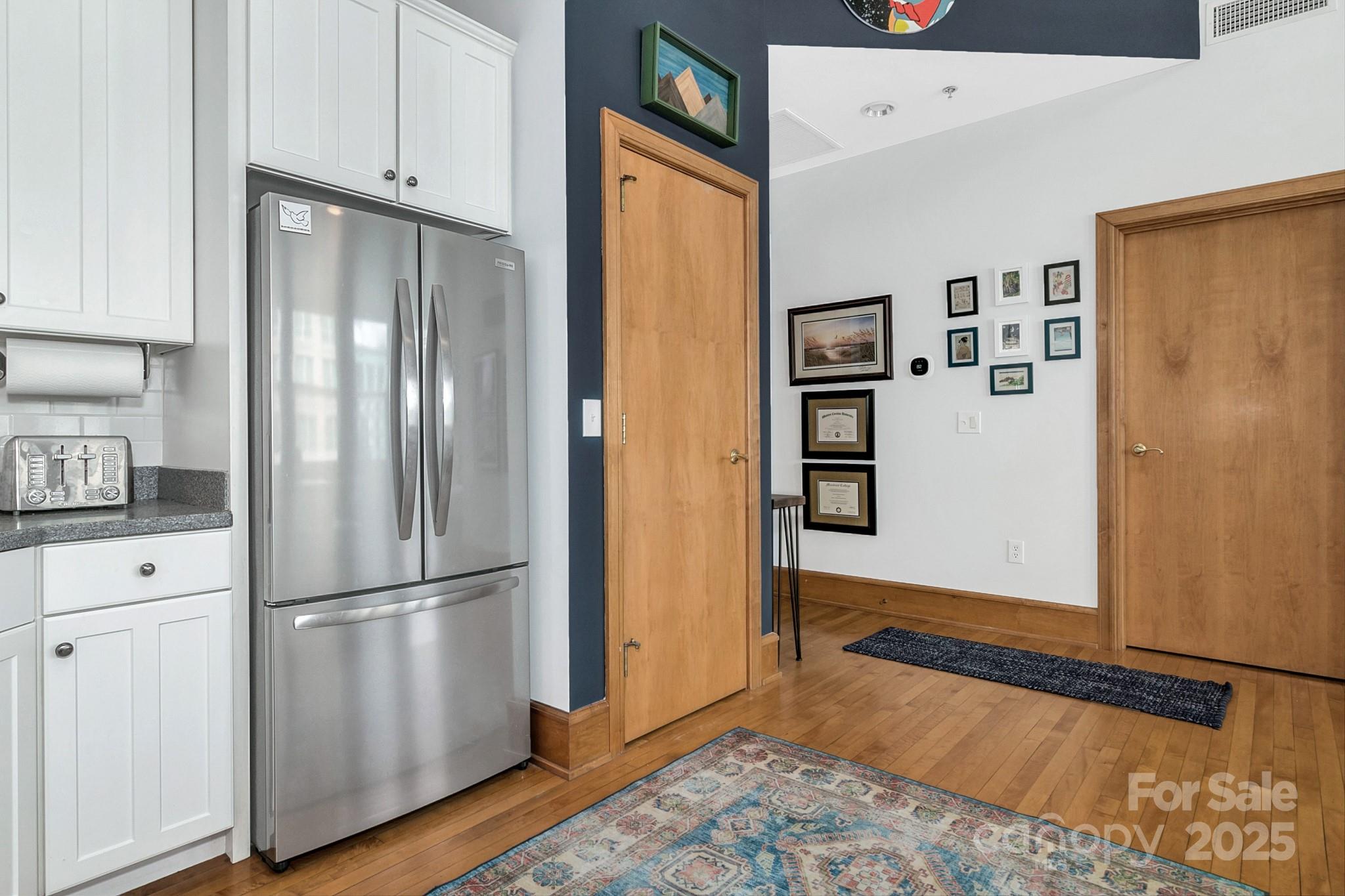 59 College Street 402 Property Photo 11