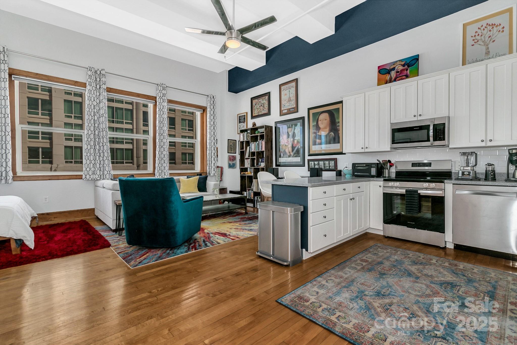 59 College Street 402 Property Photo 14