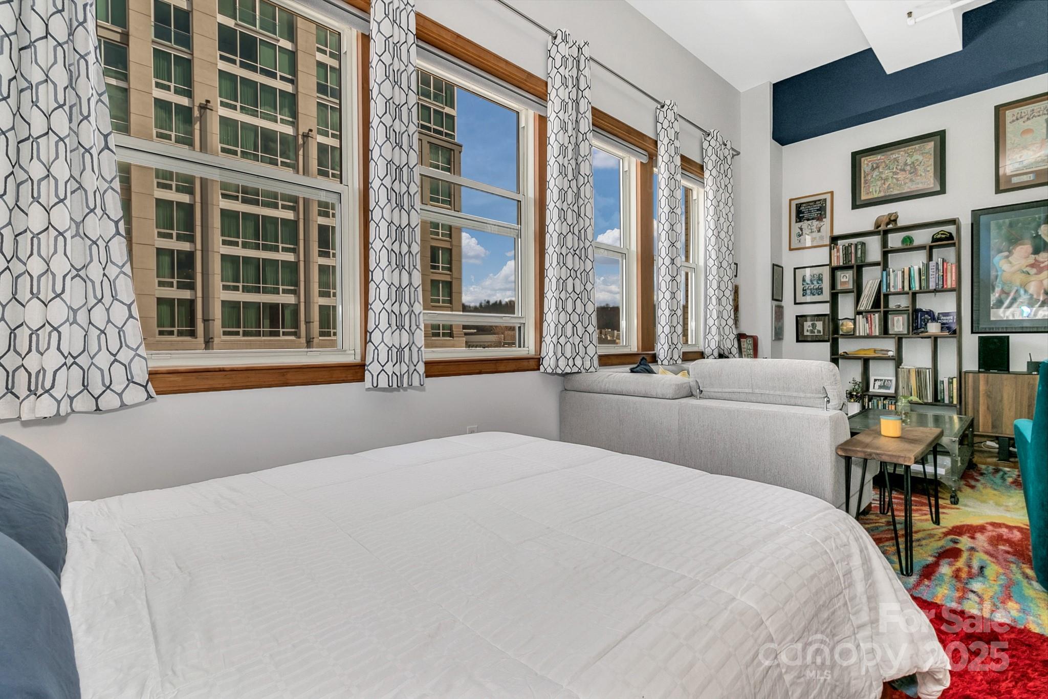 59 College Street 402 Property Photo 17