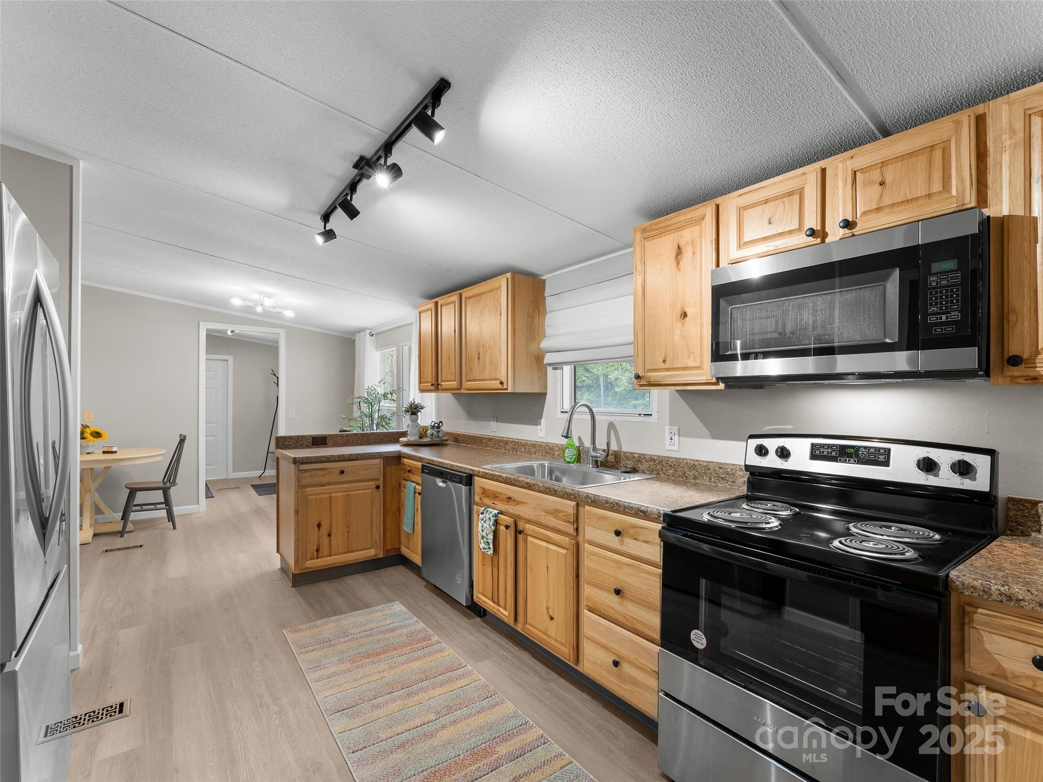 25 Overbrook Drive Property Photo 9