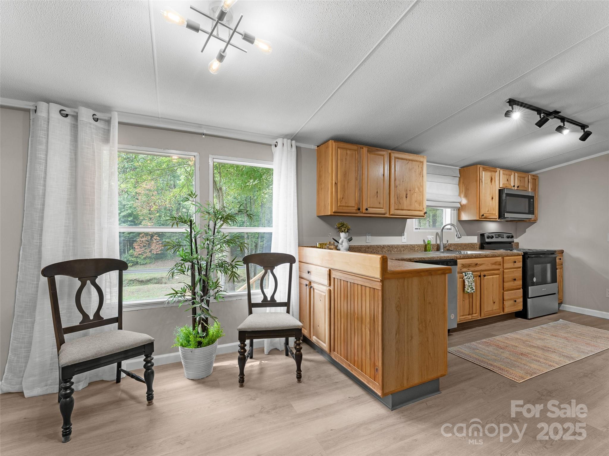 25 Overbrook Drive Property Photo 11