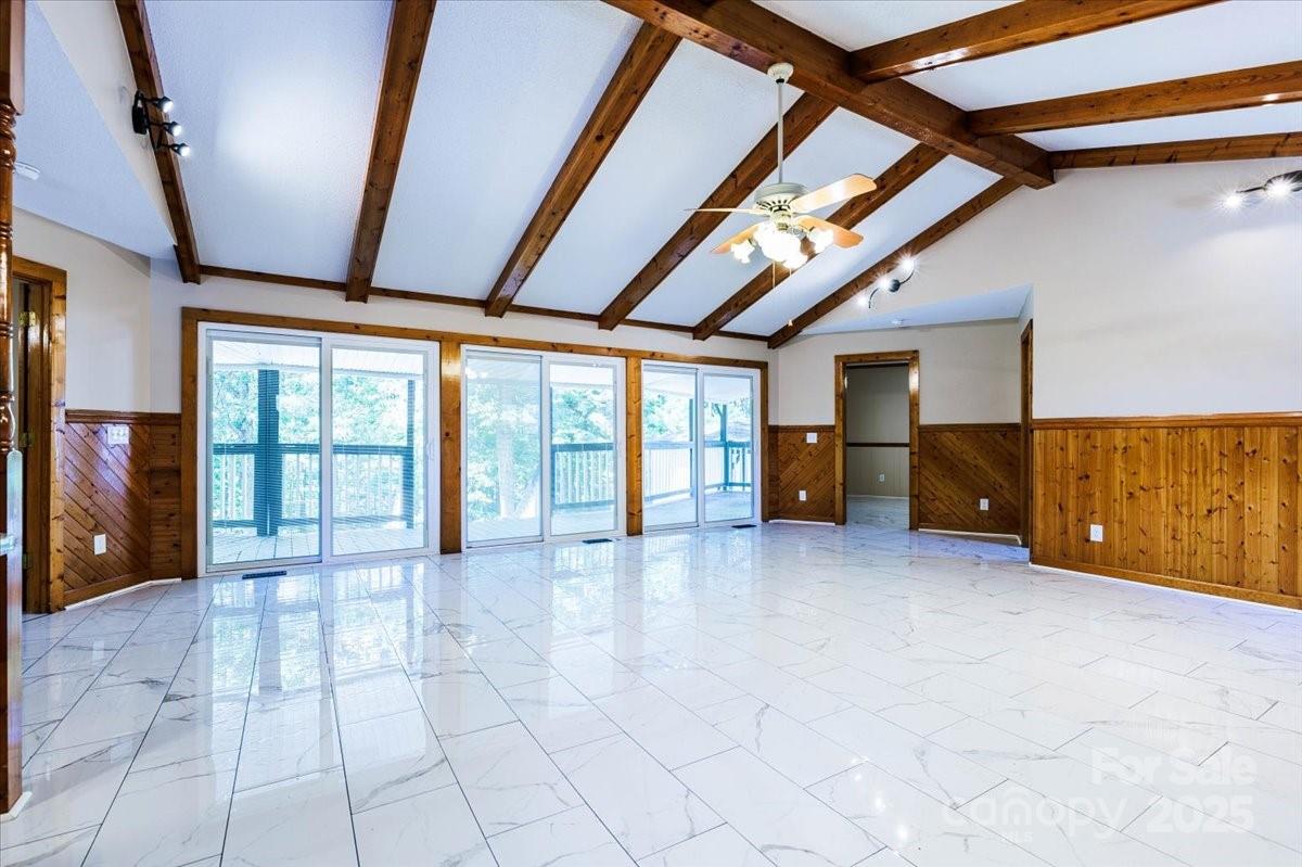 200 Lakeview Road Property Photo 7