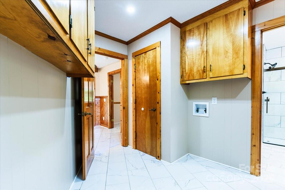 200 Lakeview Road Property Photo 8