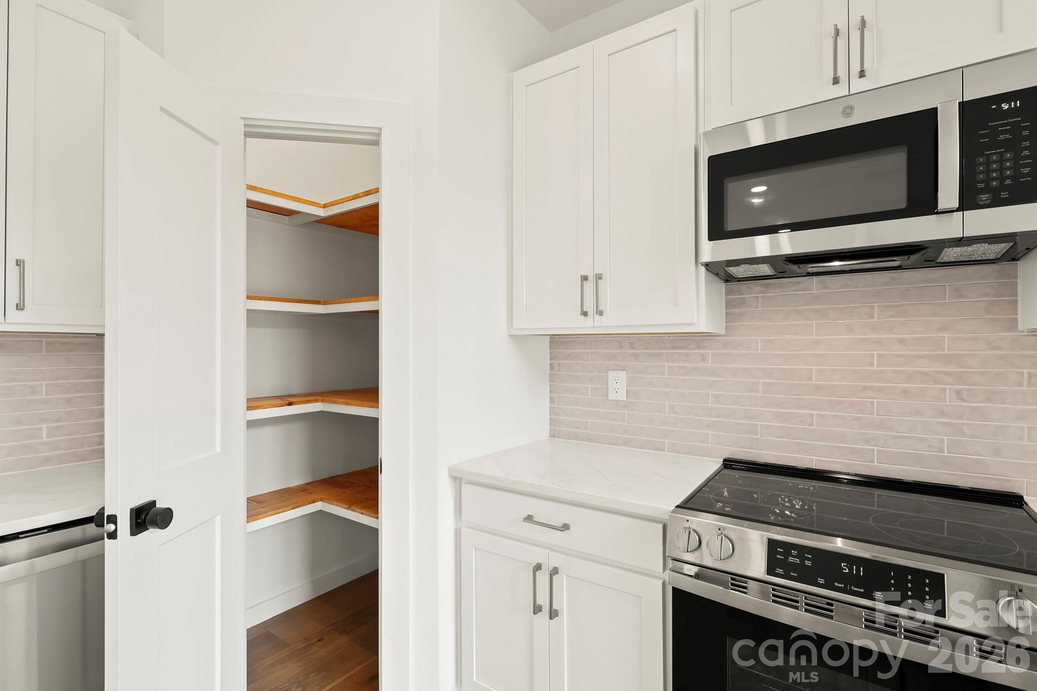 419 Snowcloud Drive Property Photo 13