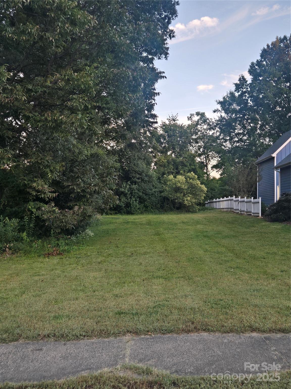 1015 Harrill Street Property Photo 1