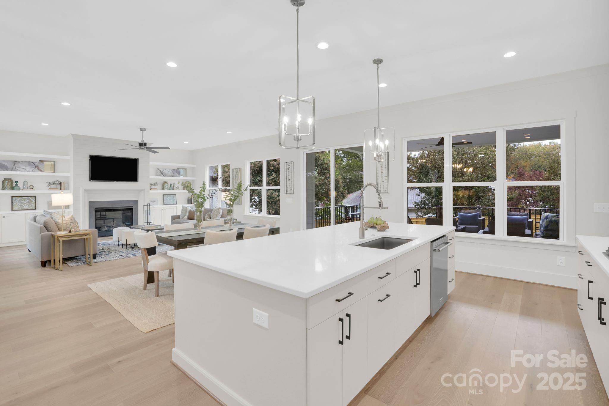 4918 Buckingham Drive Property Photo 11