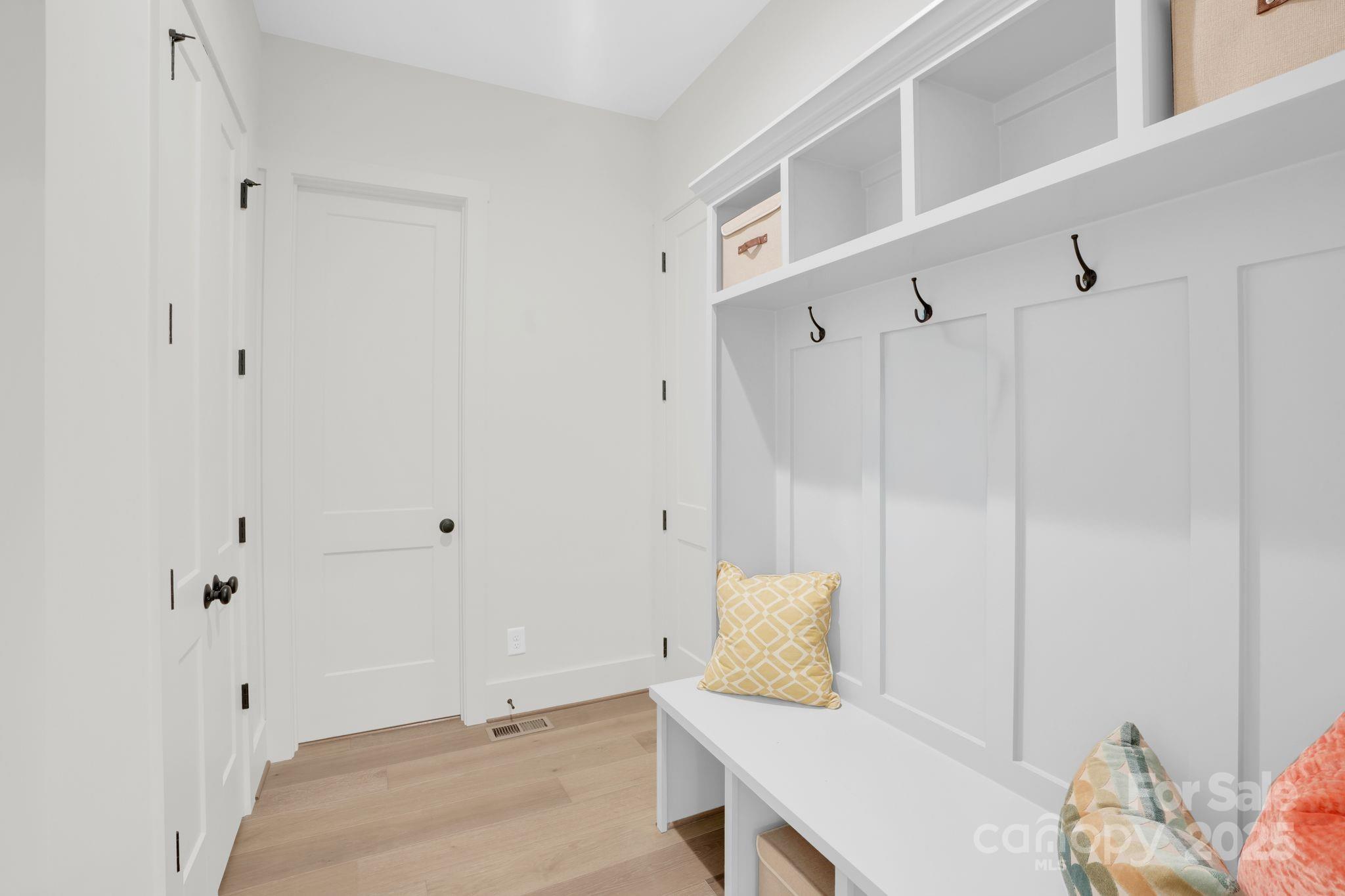 4918 Buckingham Drive Property Photo 21