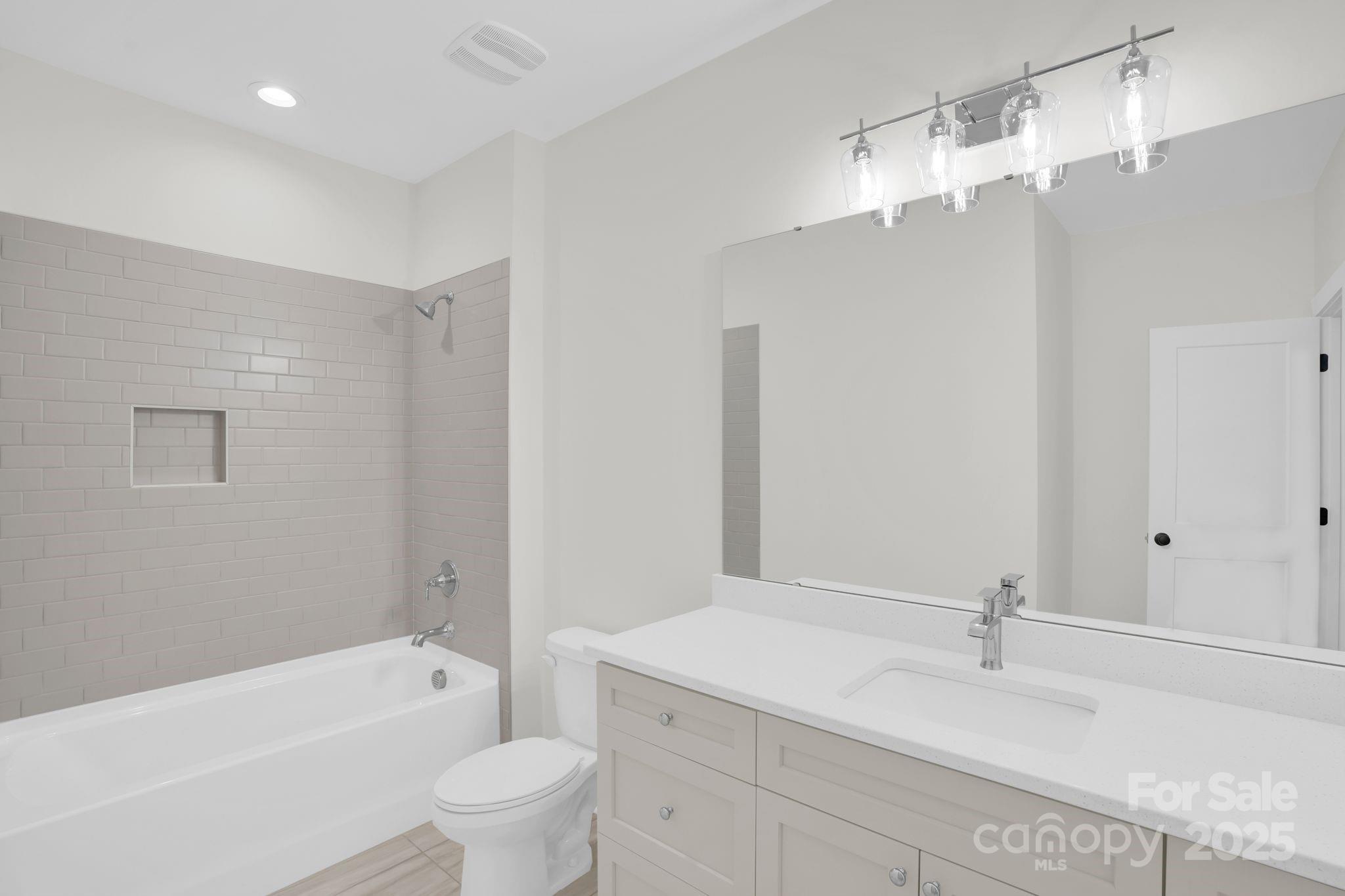 4918 Buckingham Drive Property Photo 33