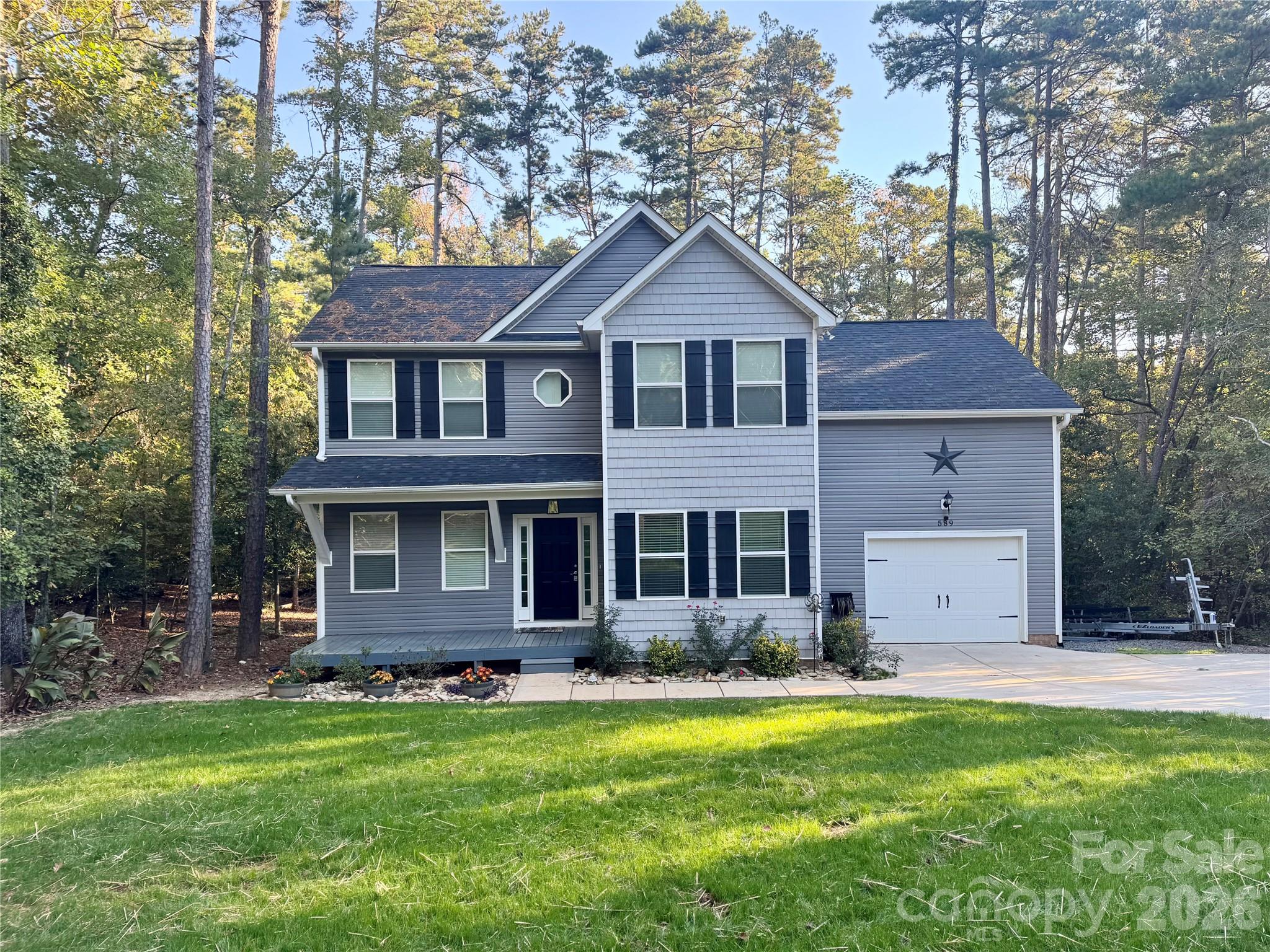 589 Newport Drive Property Photo 8