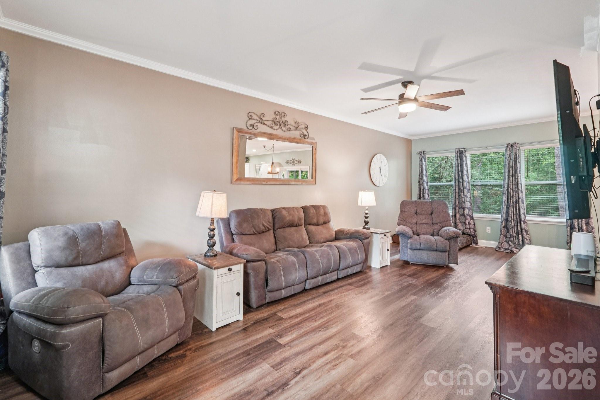 589 Newport Drive Property Photo 18