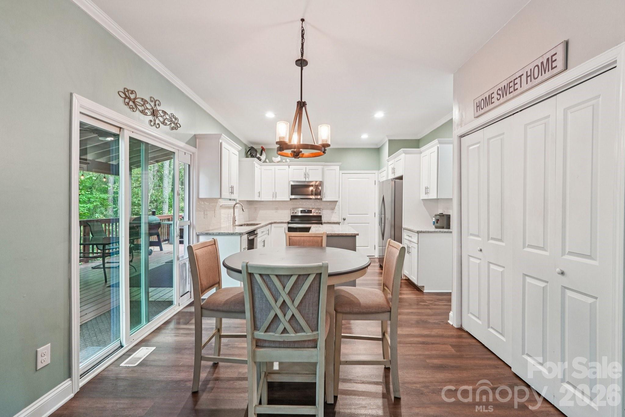 589 Newport Drive Property Photo 19