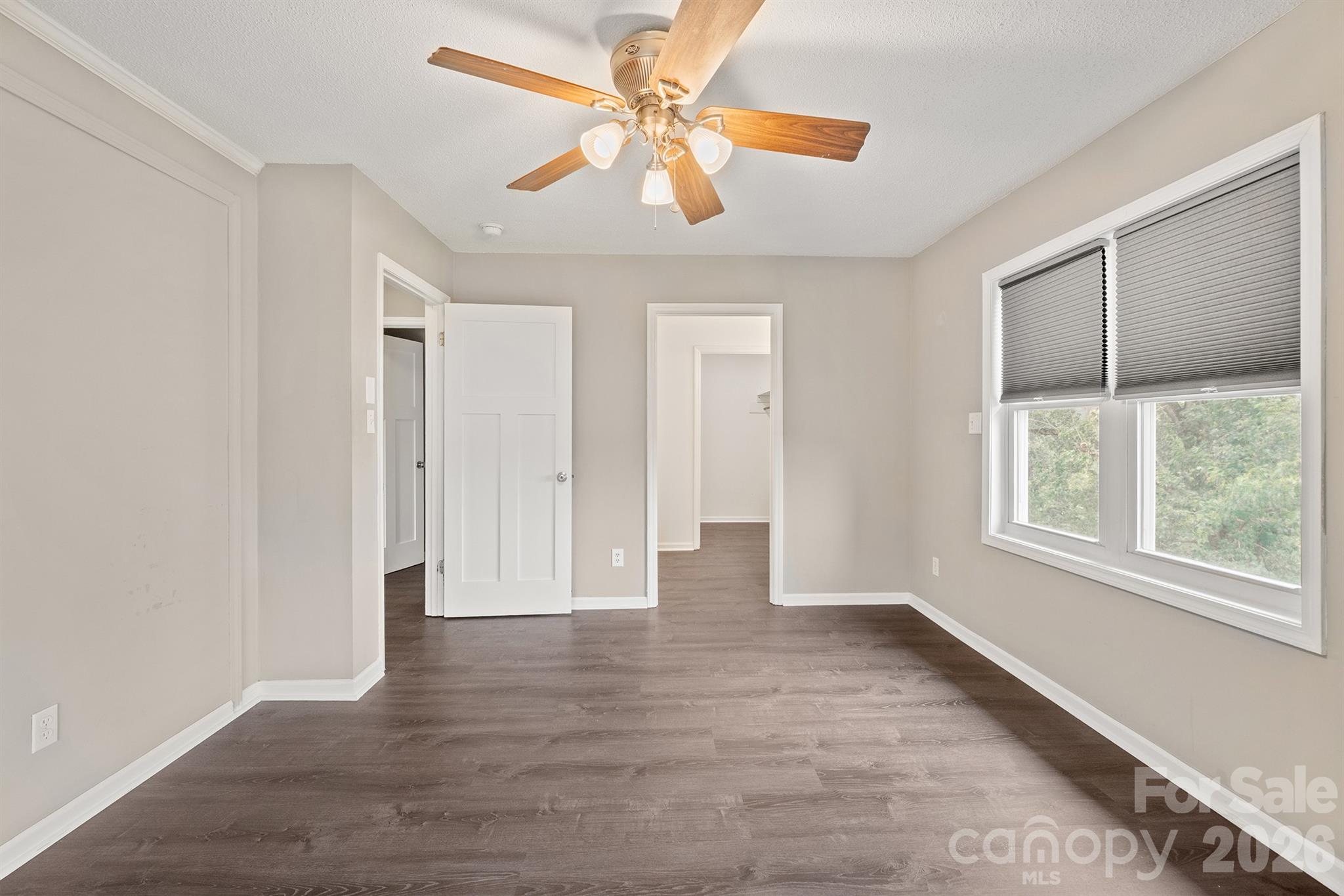 801 N Grove Street Property Photo 23
