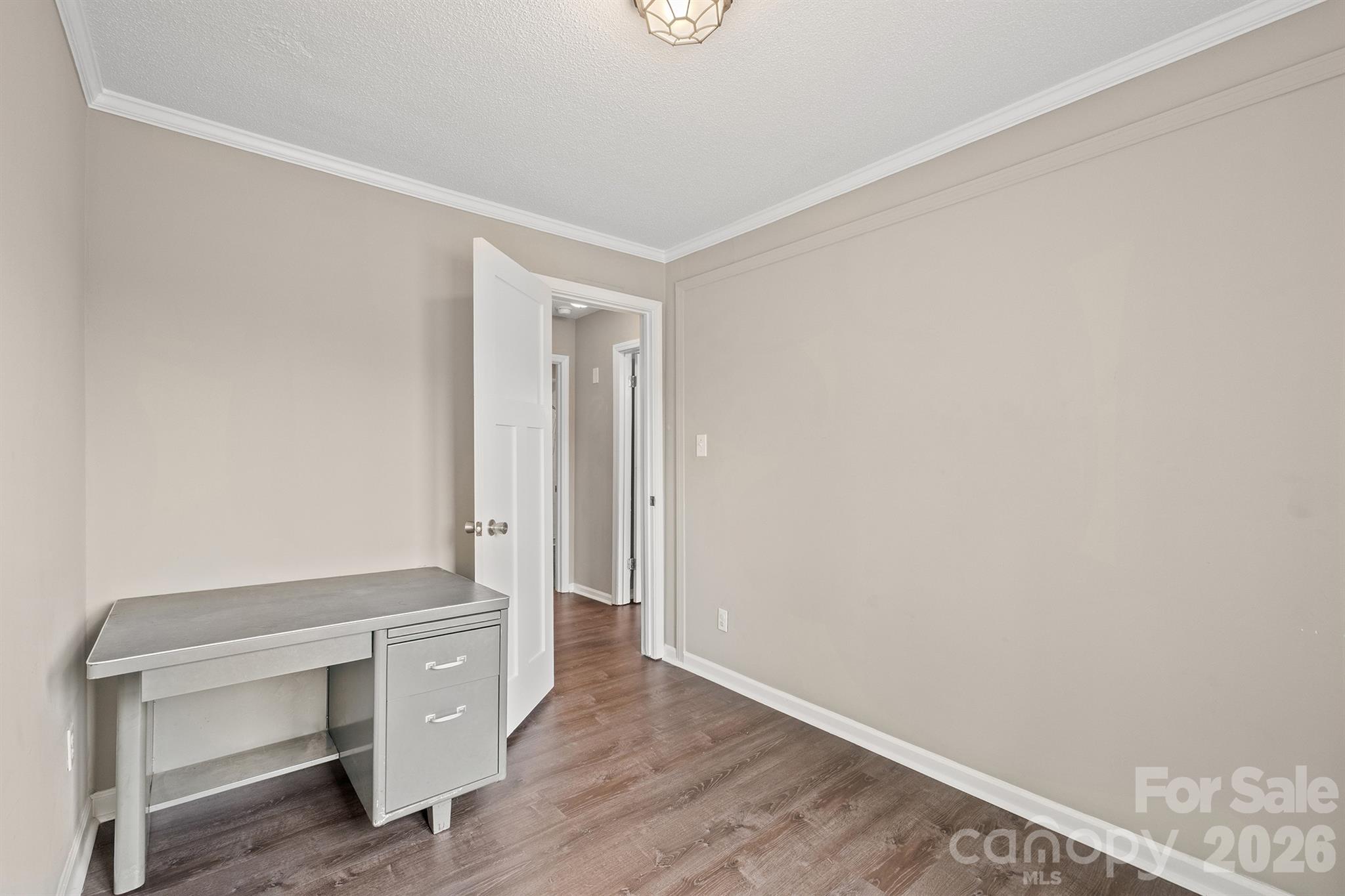 801 N Grove Street Property Photo 29