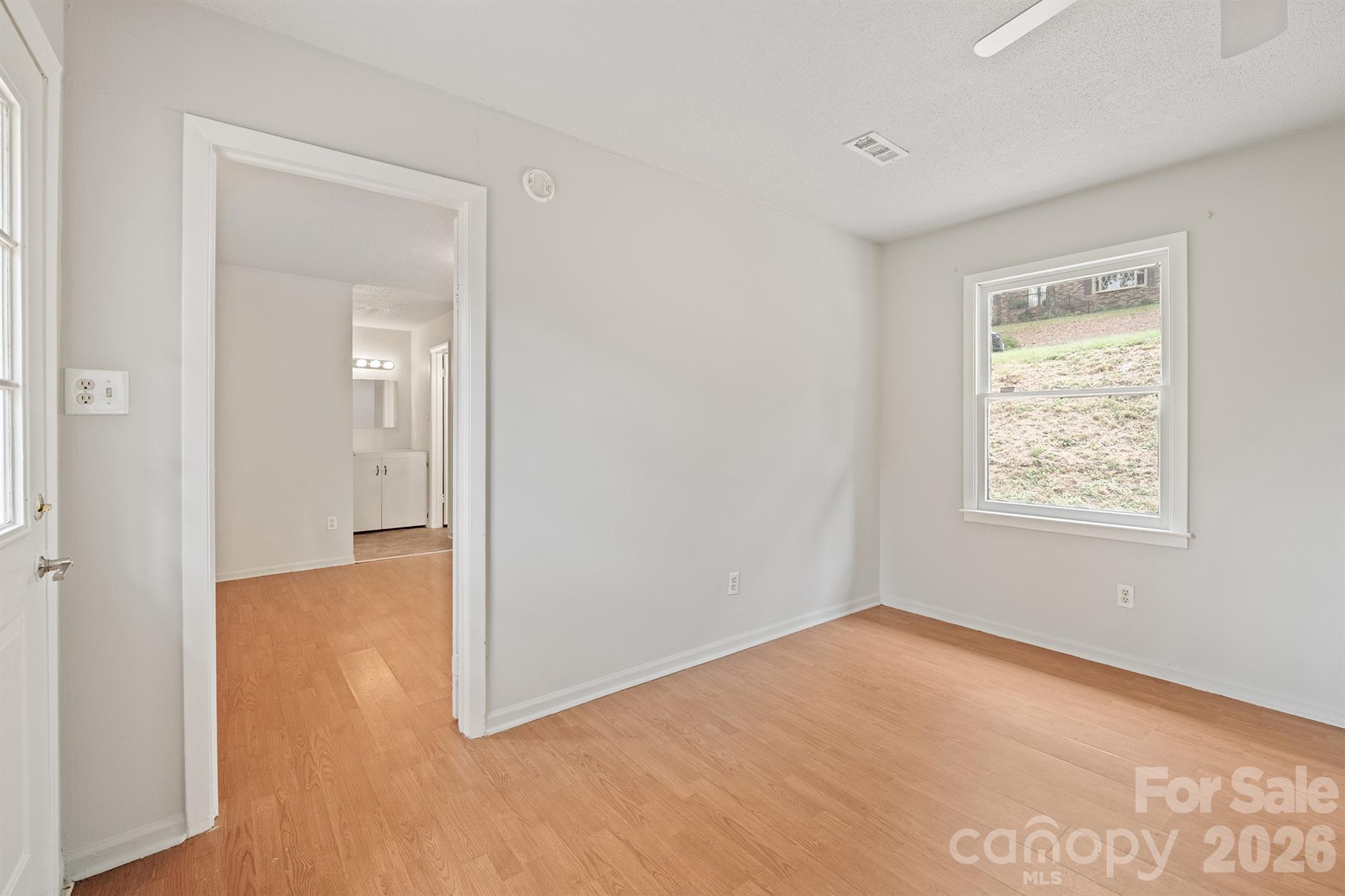 801 N Grove Street Property Photo 39