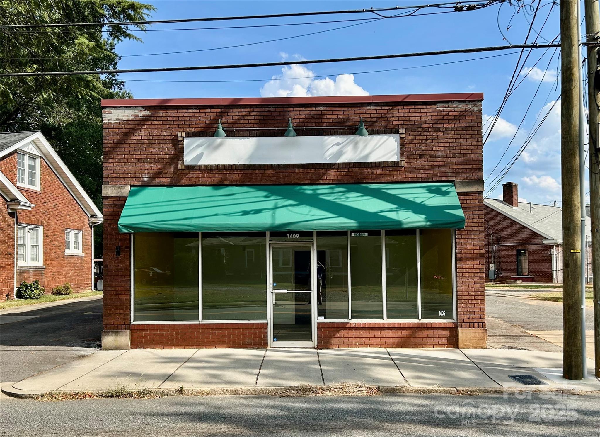 1409 S Fulton Street Property Photo 1