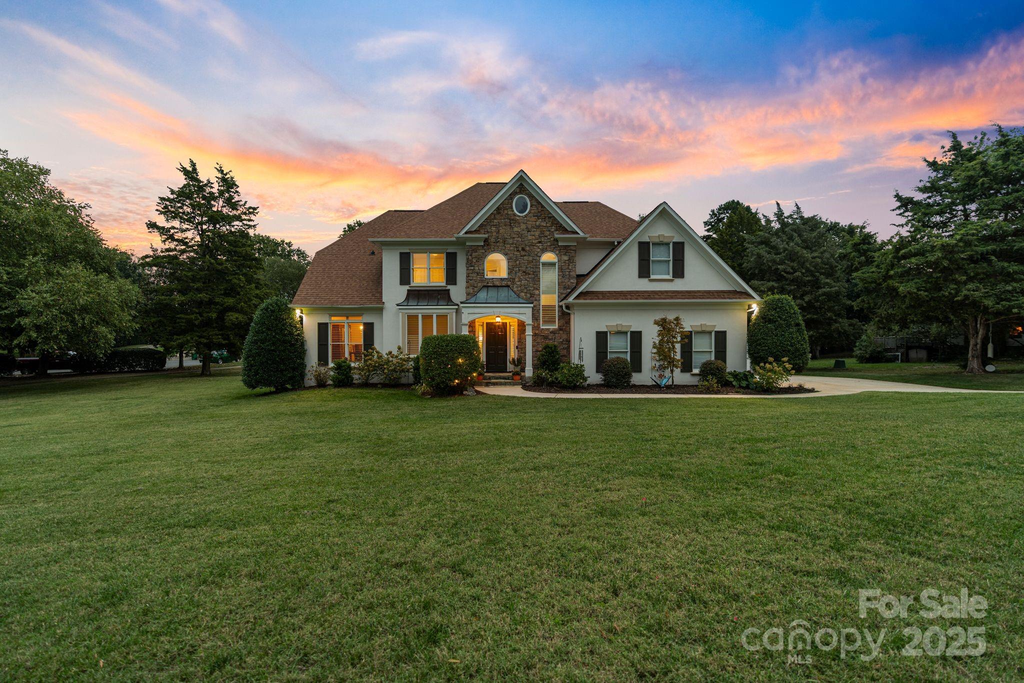 21216 Norman Shores Drive Property Photo 1