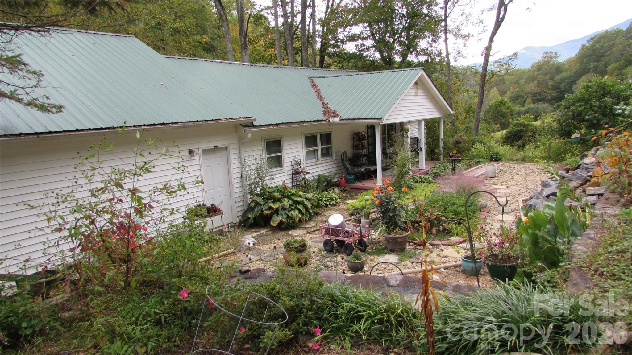 524 Clear Creek Road Property Photo 15