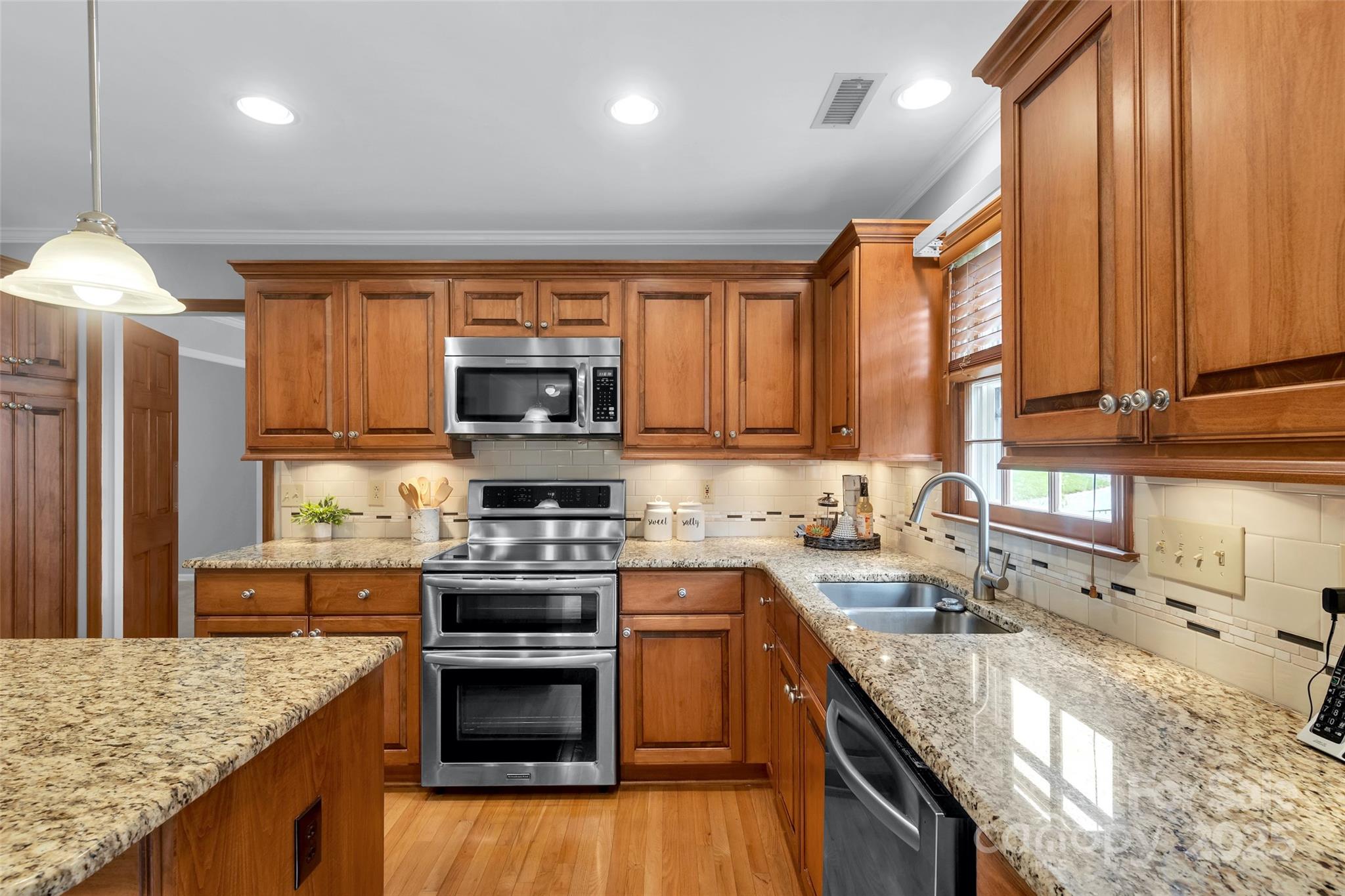 1401 Matthews Plantation Drive Property Photo 11