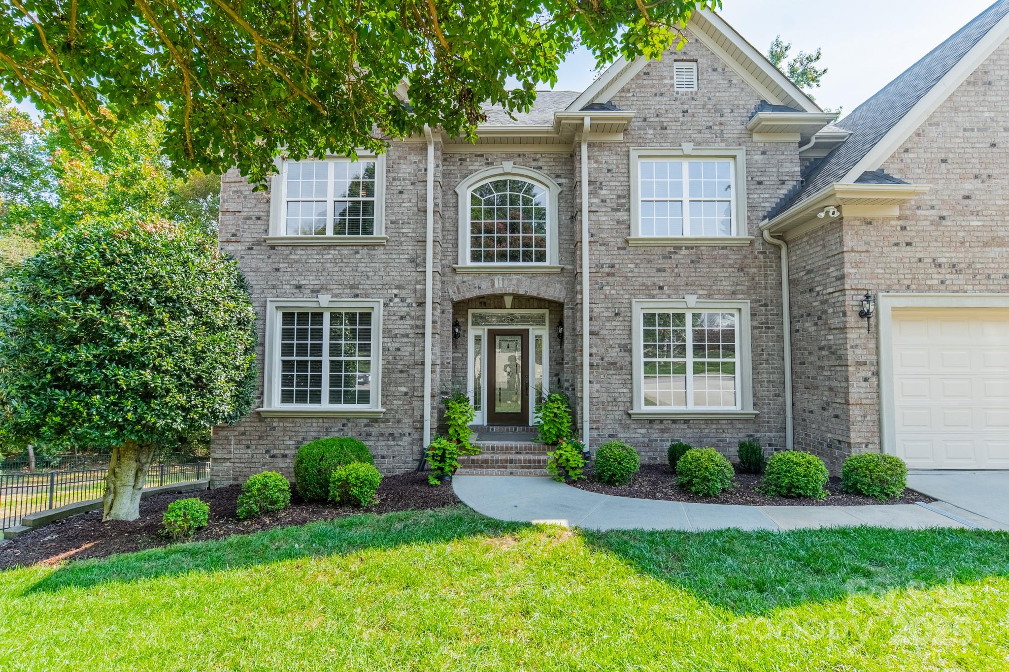 788 Portpatrick Place Property Photo 3