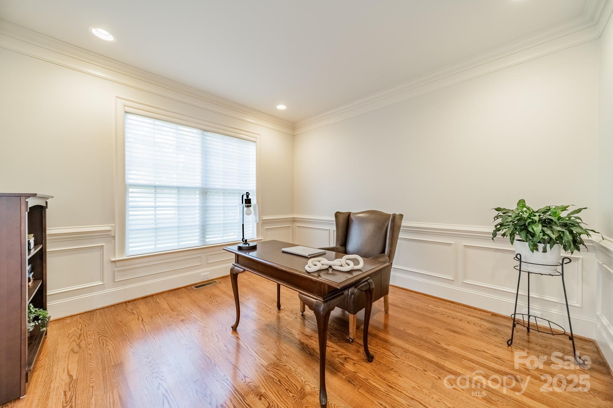 788 Portpatrick Place Property Photo 6