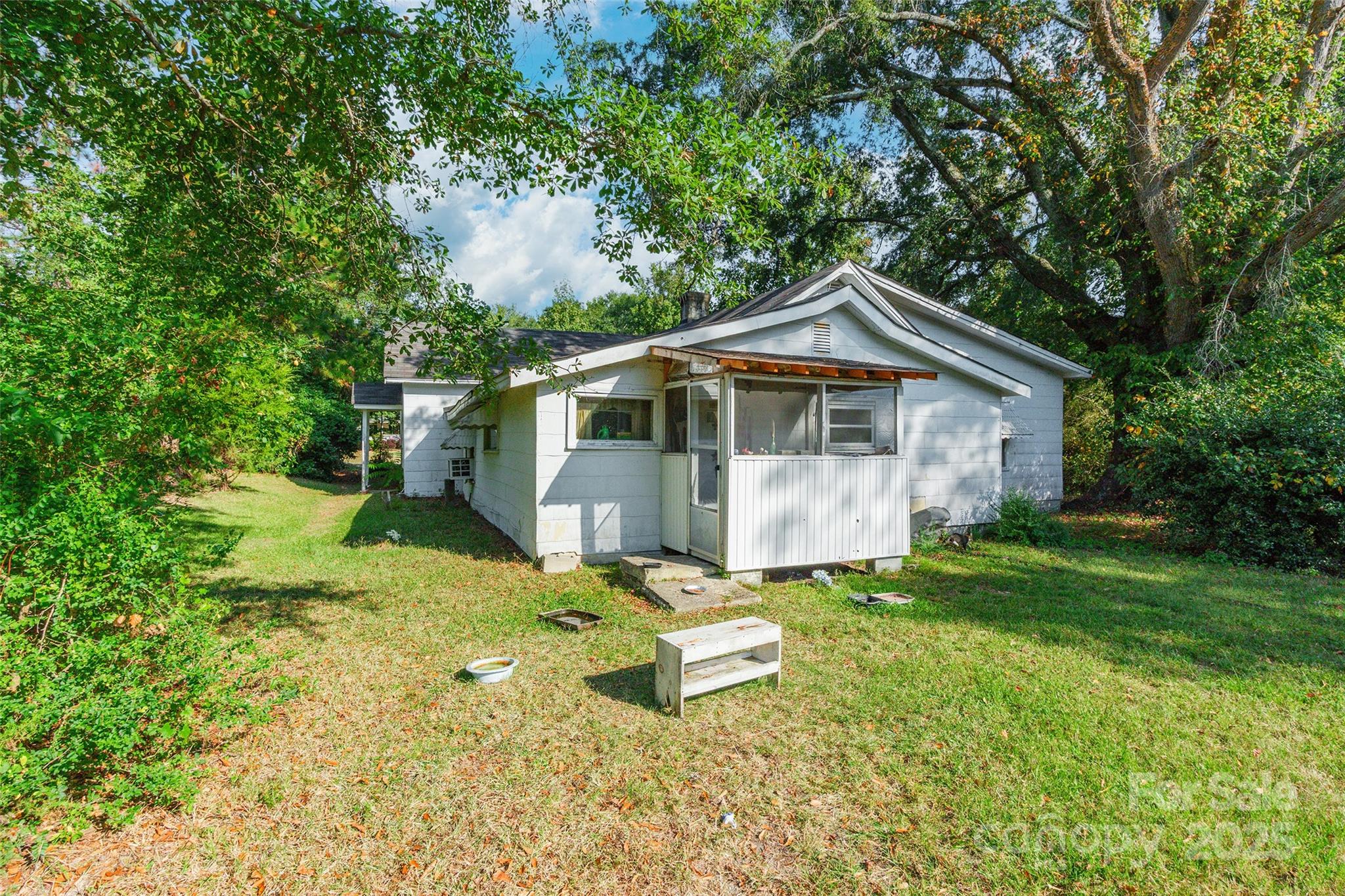 1652 Barringer Road Property Photo 4
