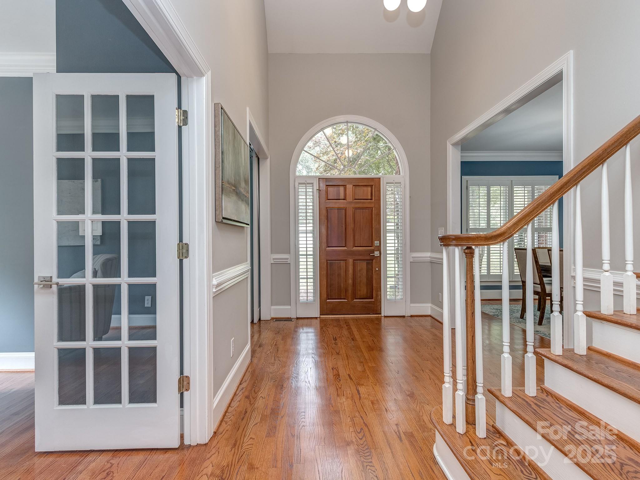 4301 Rosecliff Drive Property Photo 2