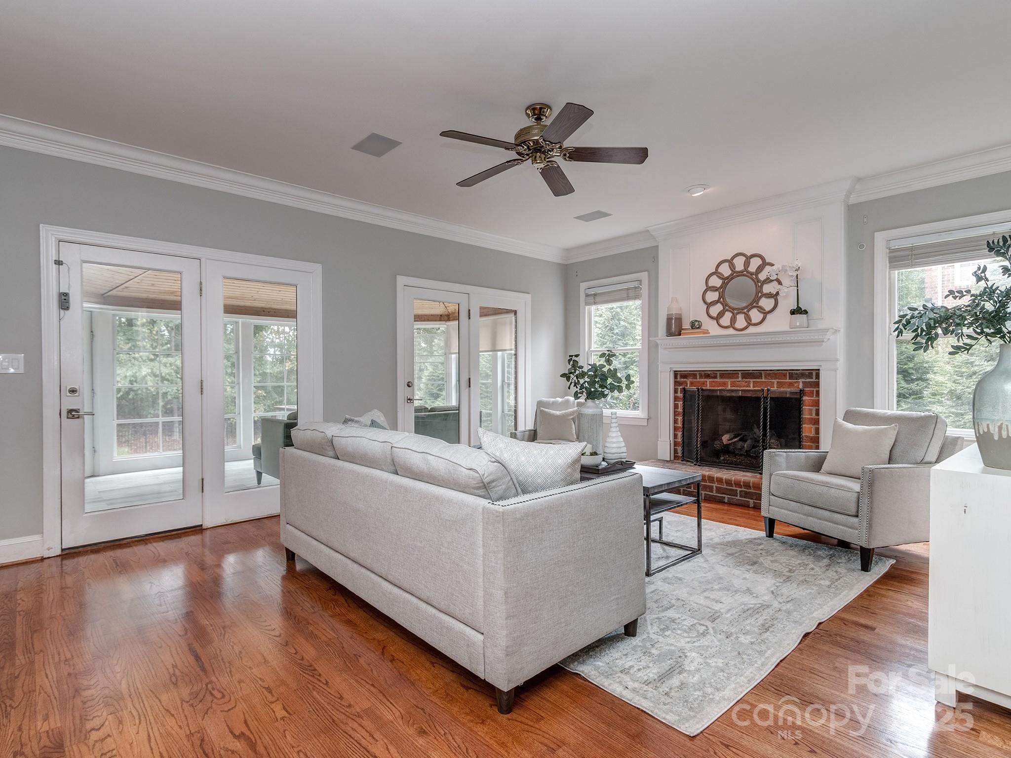 4301 Rosecliff Drive Property Photo 10