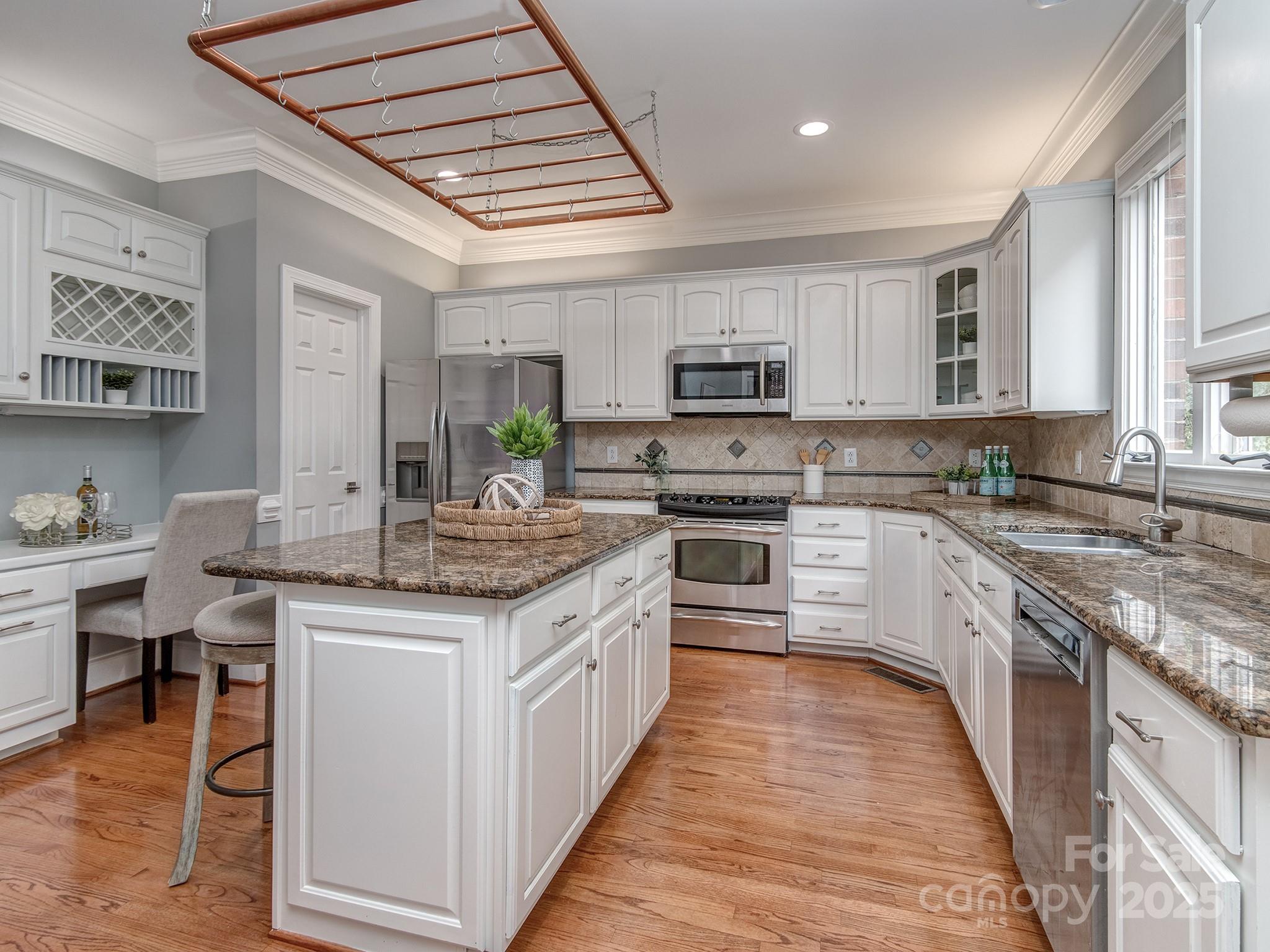 4301 Rosecliff Drive Property Photo 16