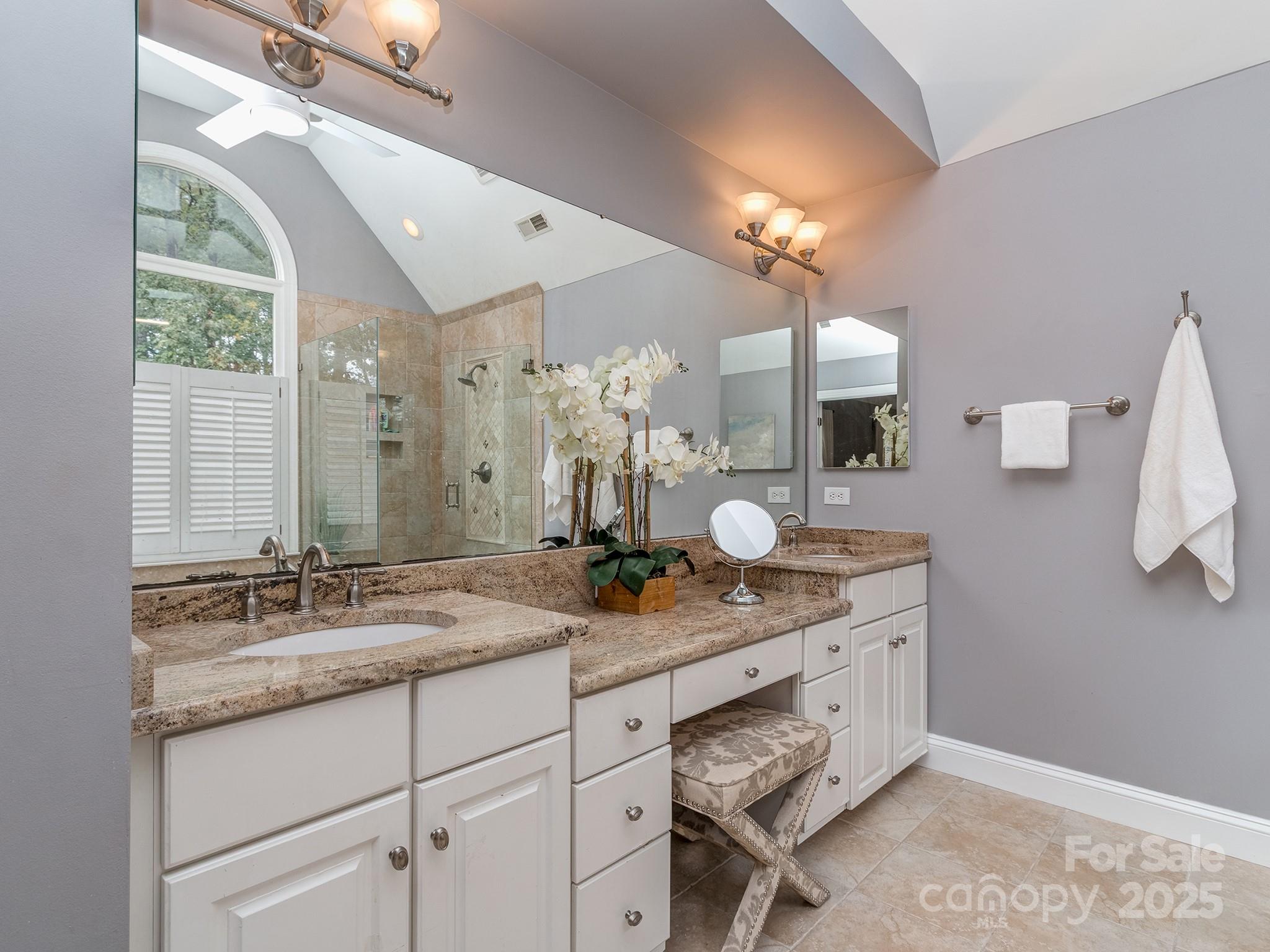 4301 Rosecliff Drive Property Photo 25