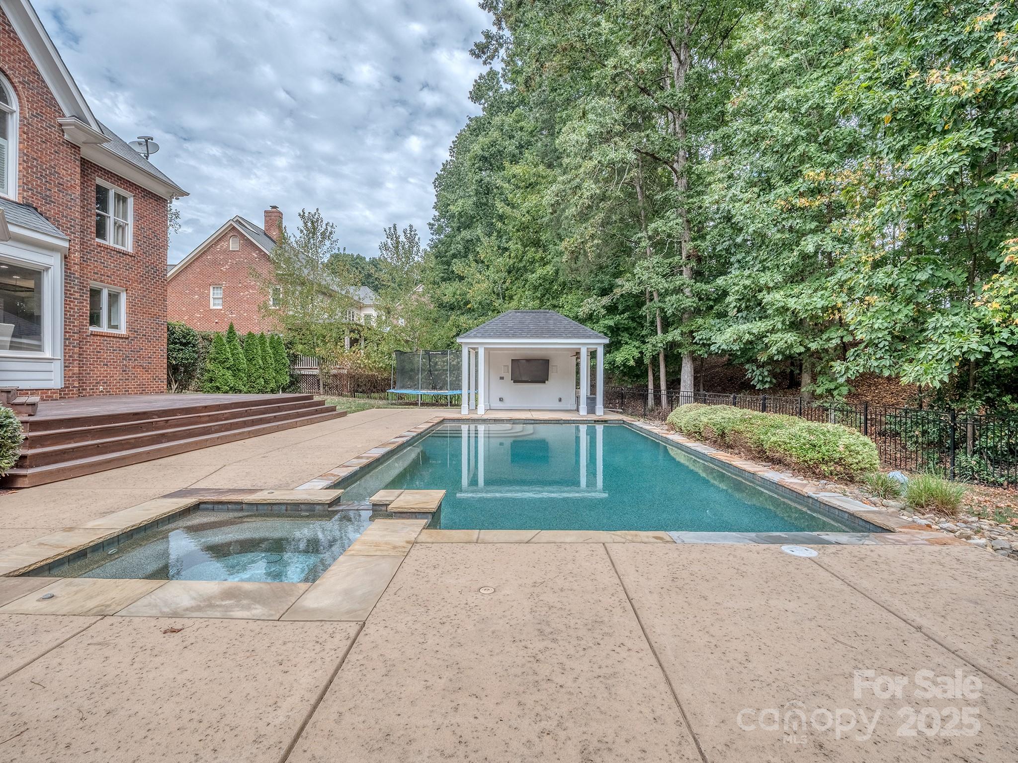 4301 Rosecliff Drive Property Photo 33