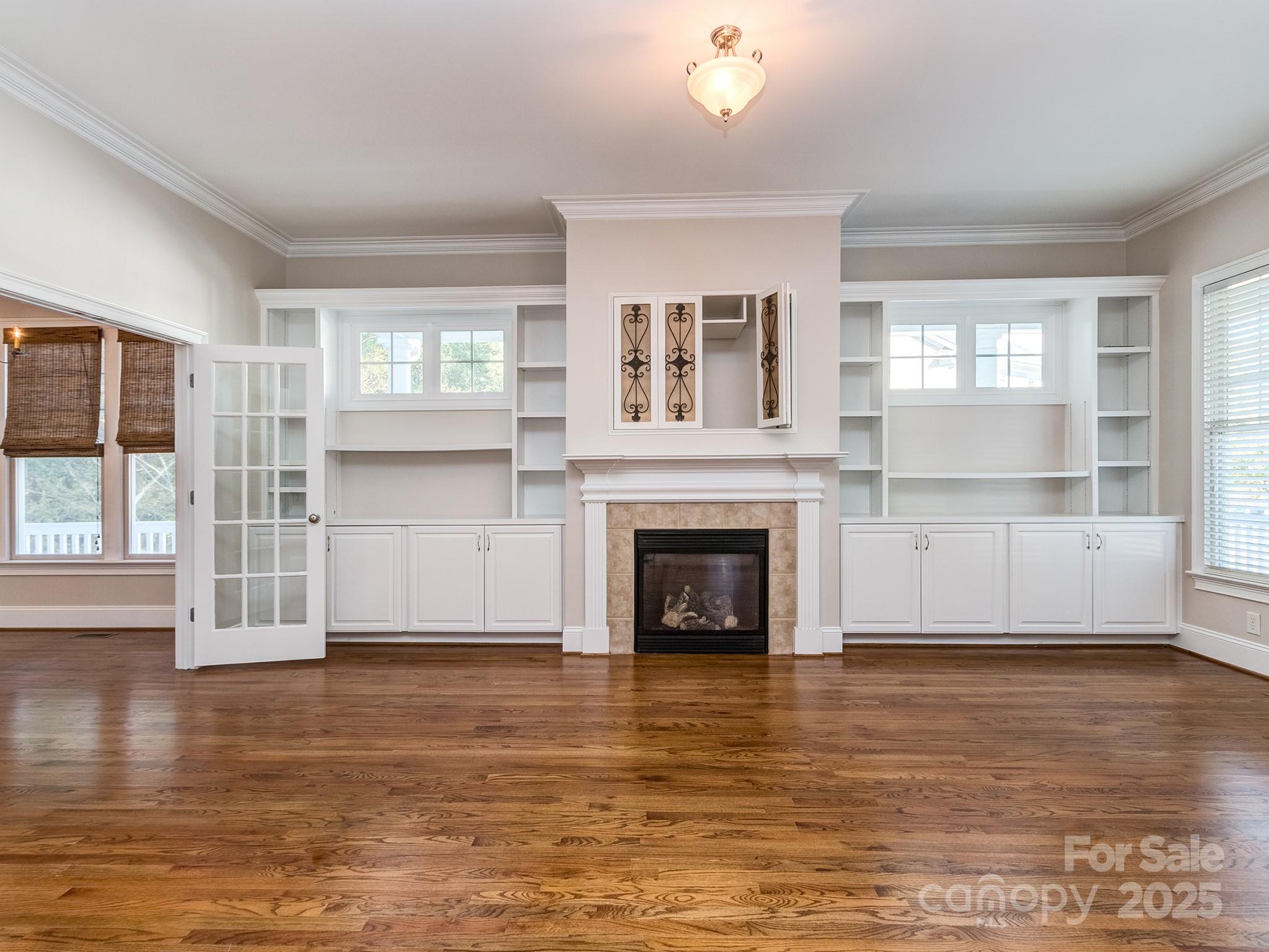 5227 Beacon Court Property Photo 2