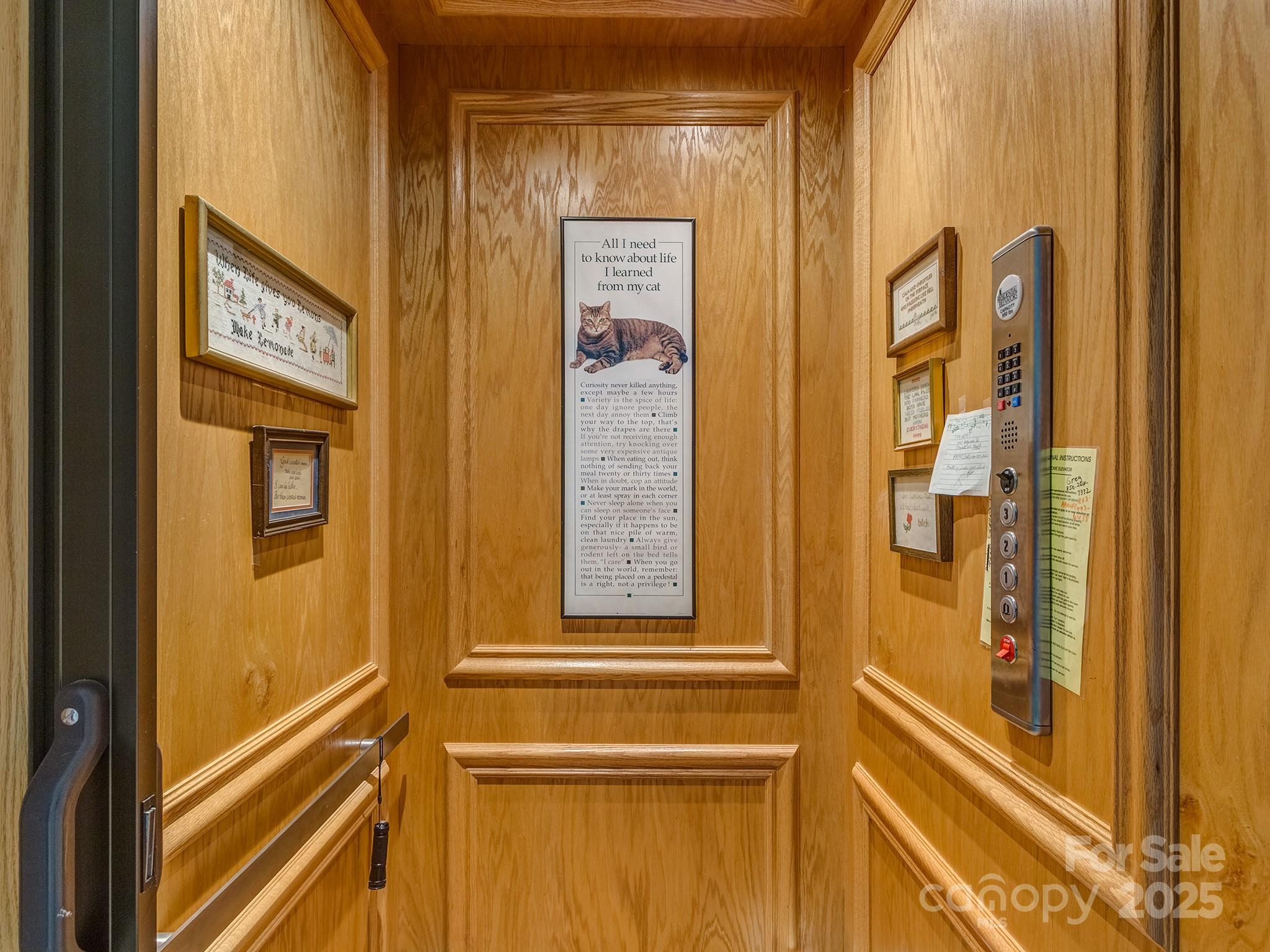 5227 Beacon Court Property Photo 5