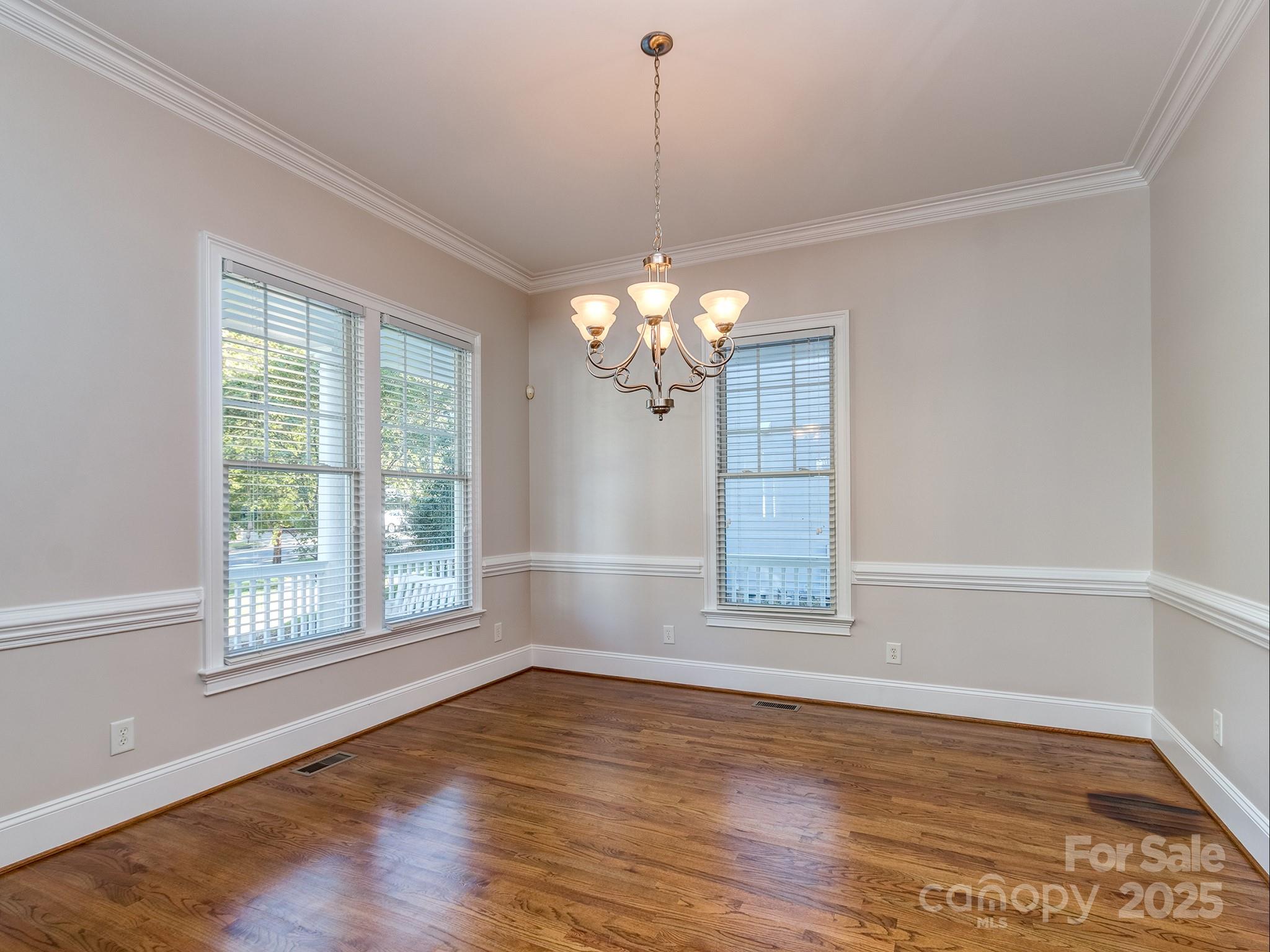 5227 Beacon Court Property Photo 8