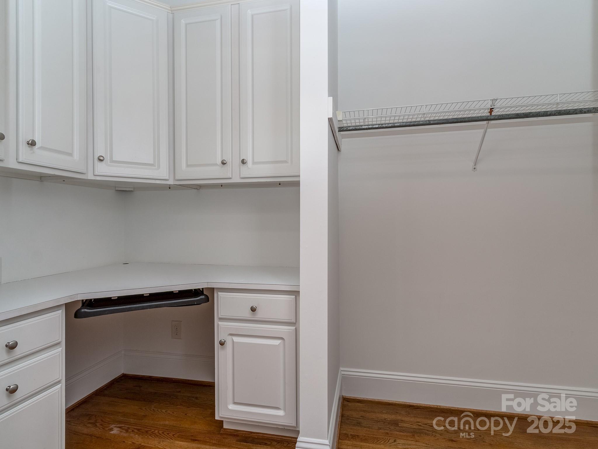 5227 Beacon Court Property Photo 17