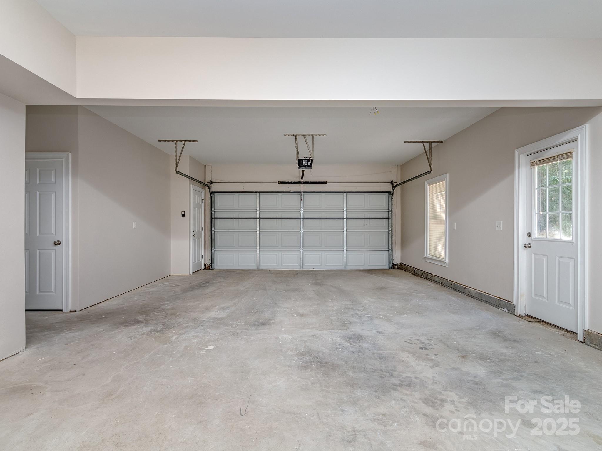 5227 Beacon Court Property Photo 31