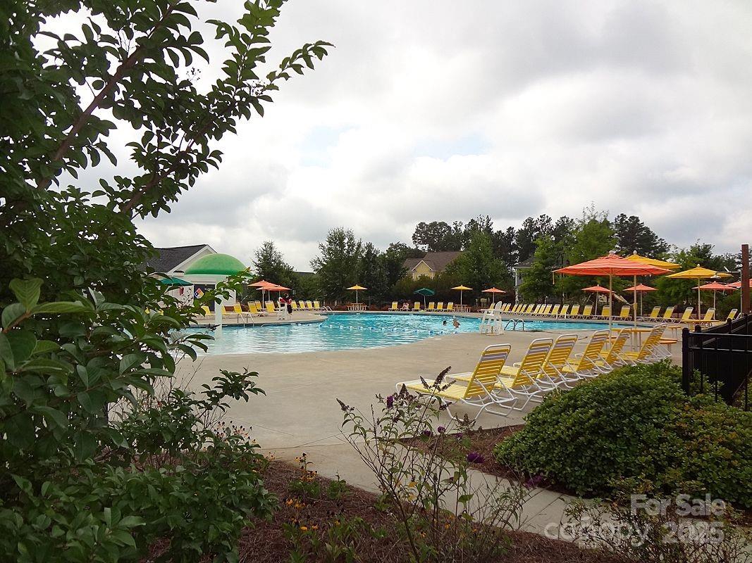 5227 Beacon Court Property Photo 37