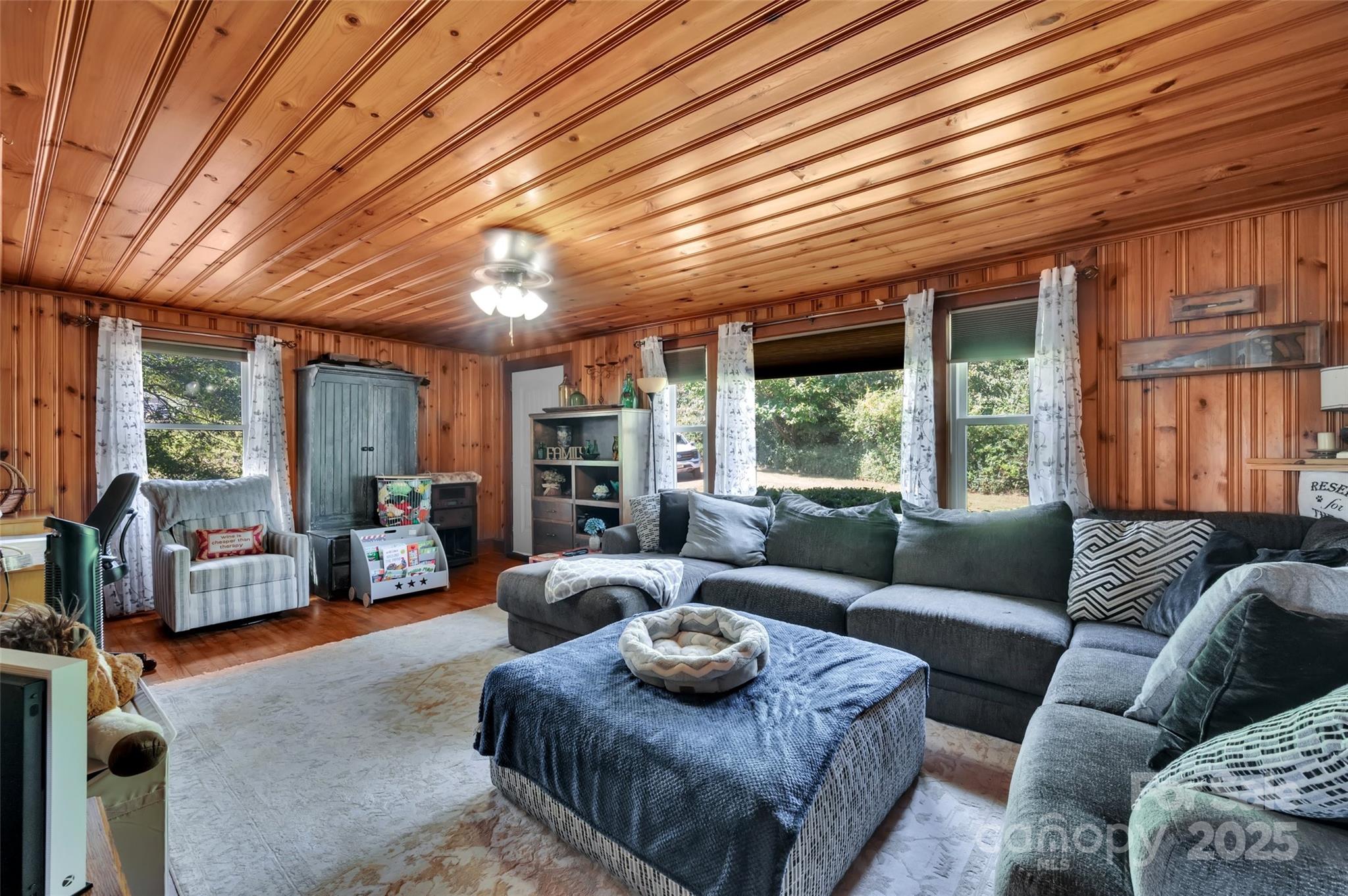 162 Wortman Drive Property Photo 3