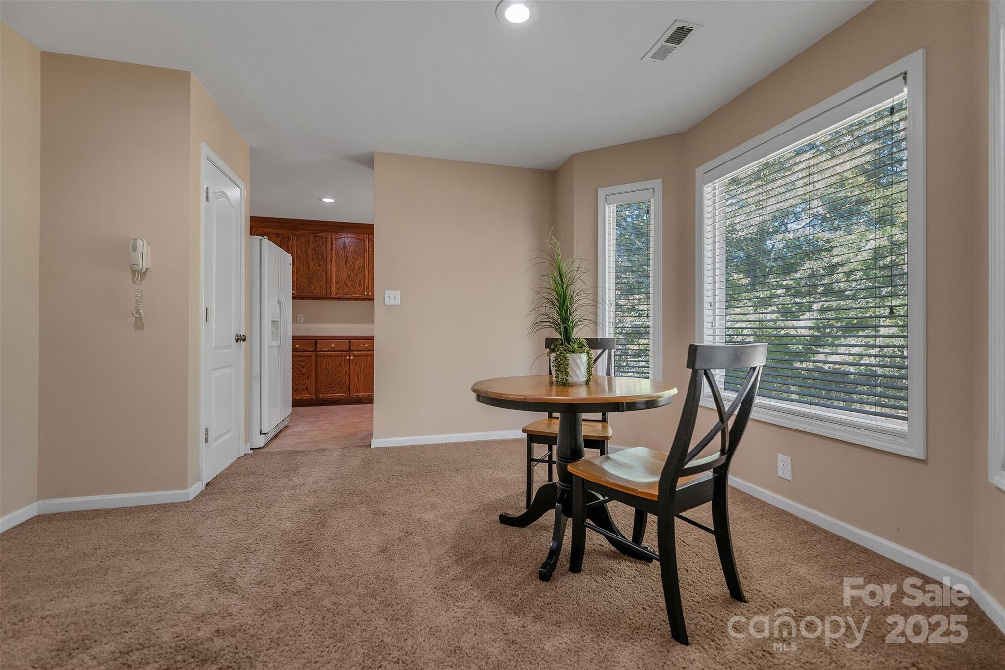 425 Huffstetler Road Property Photo 10