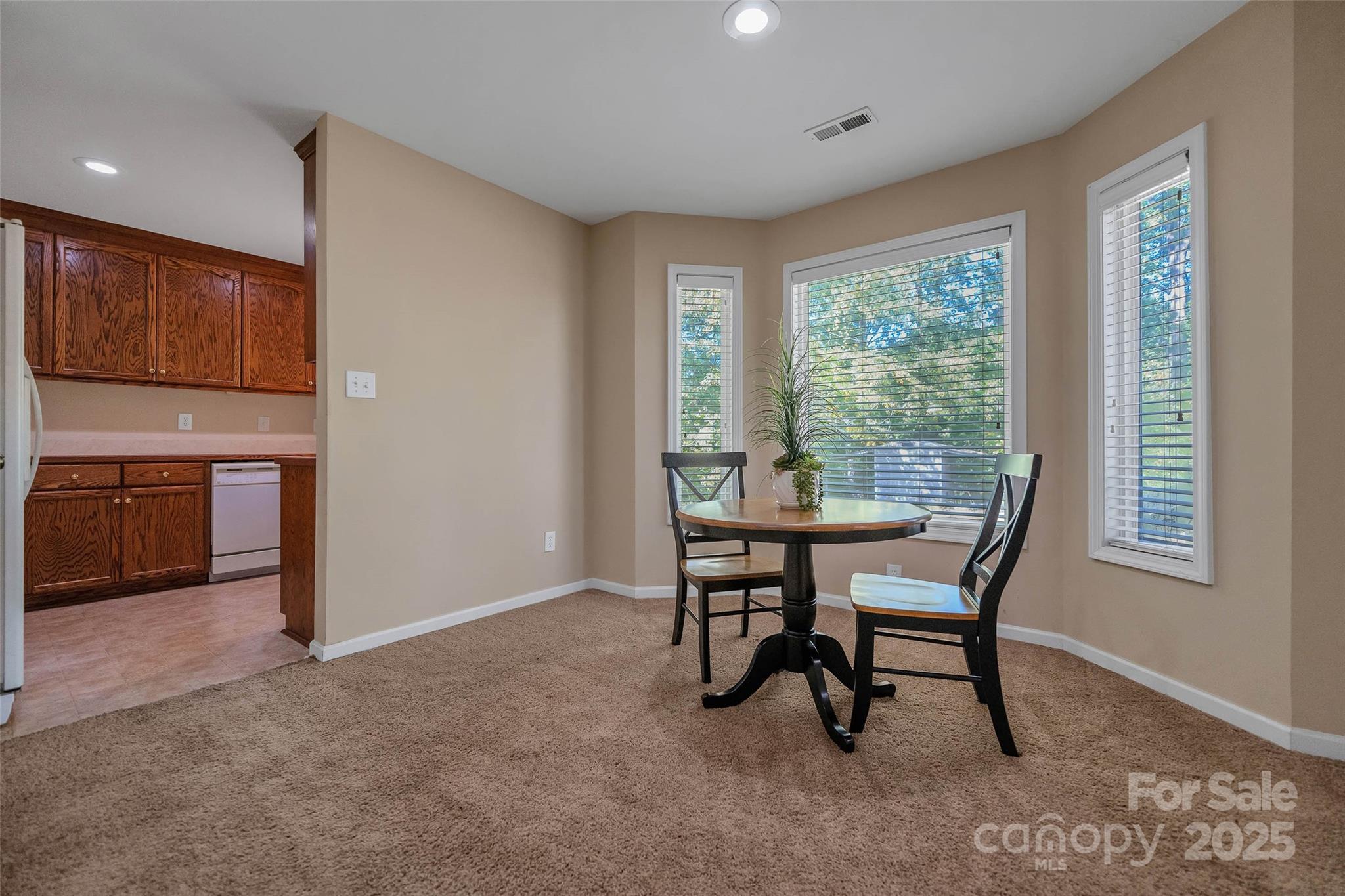 425 Huffstetler Road Property Photo 11