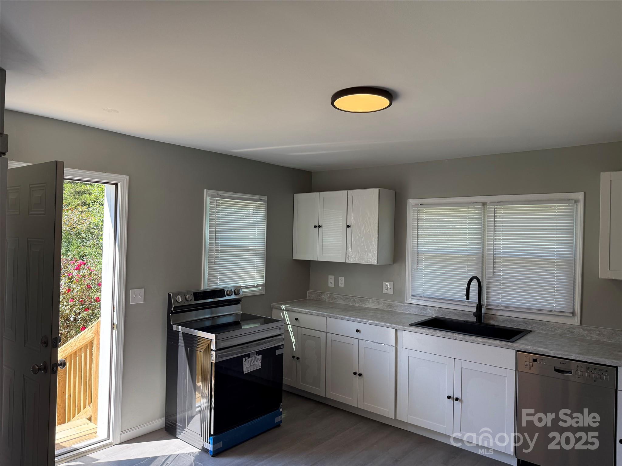 835 & 837 Sikes Mill Road Property Photo 14
