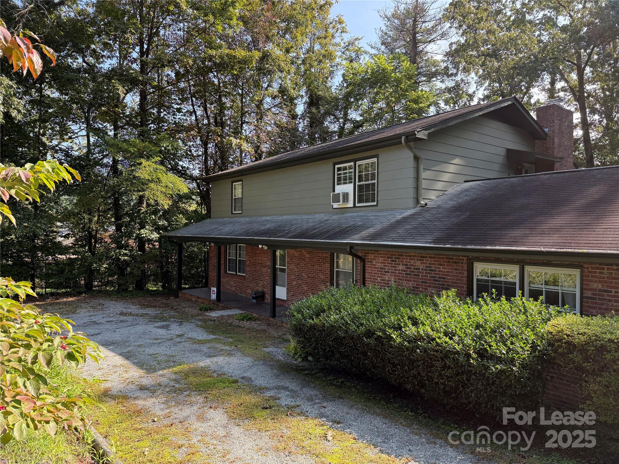 200 Daniel Drive Property Photo 1