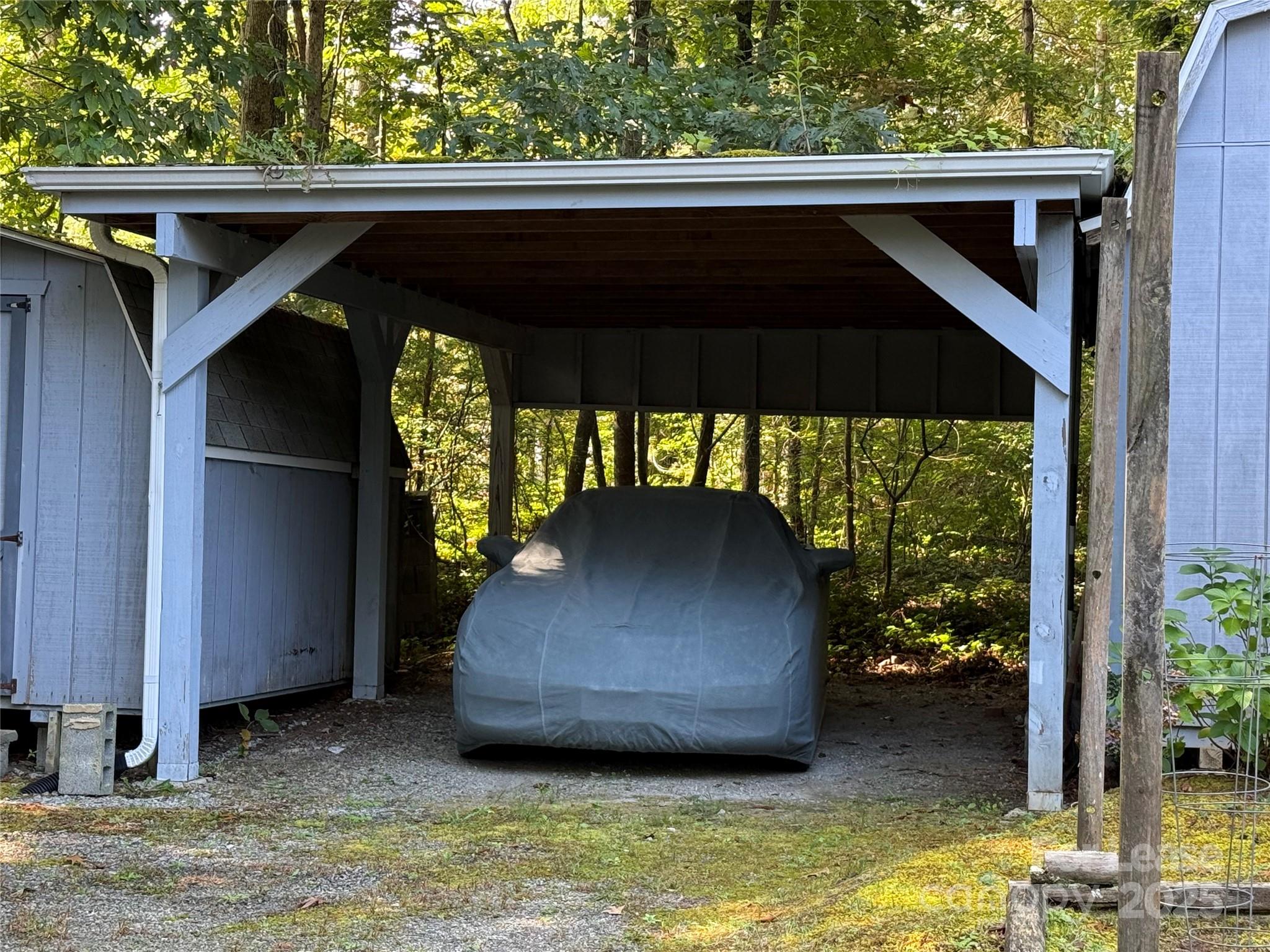 200 Daniel Drive Property Photo 8