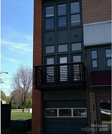 559 New Bern Station Court Property Photo 3