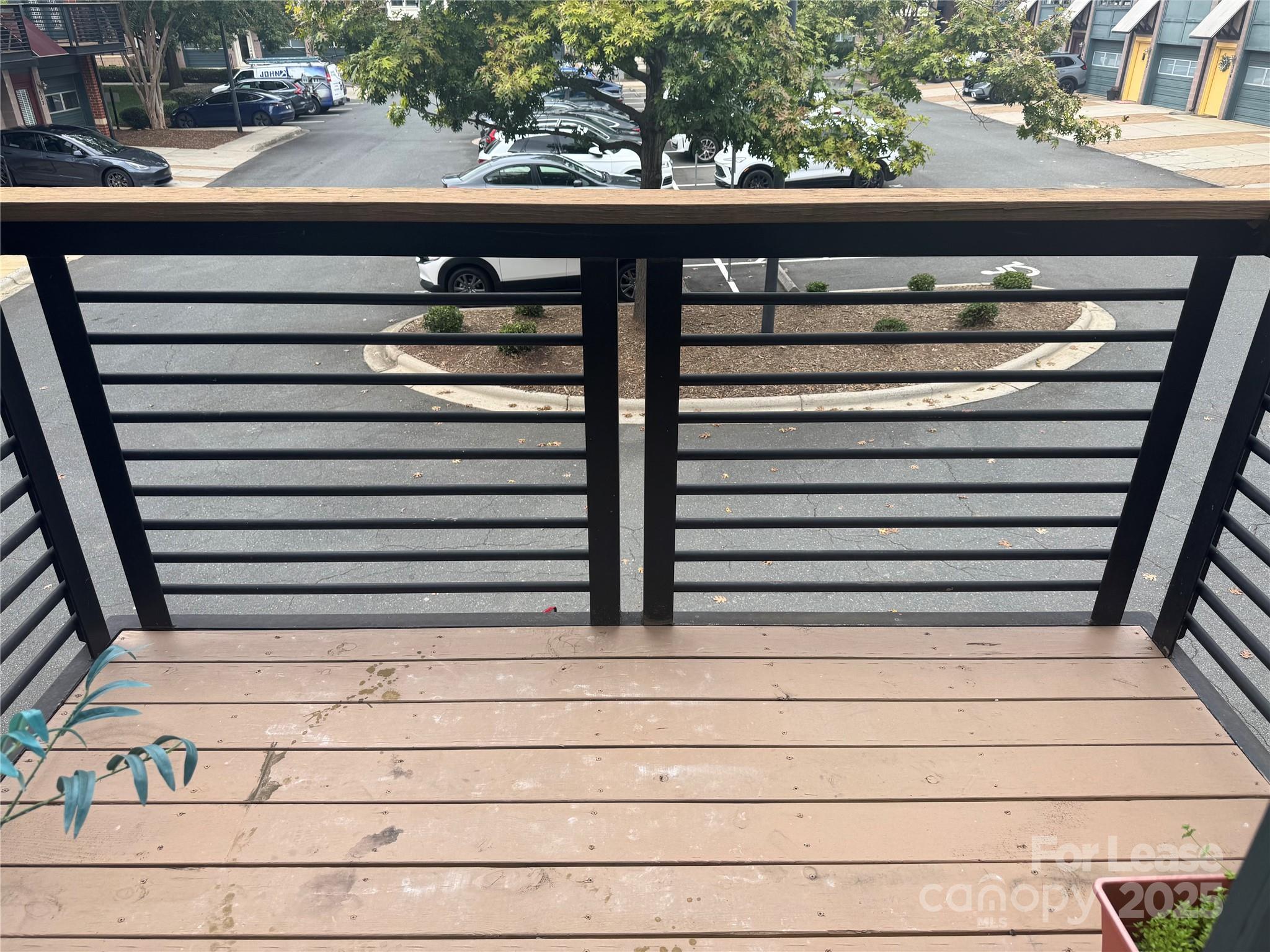 559 New Bern Station Court Property Photo 6