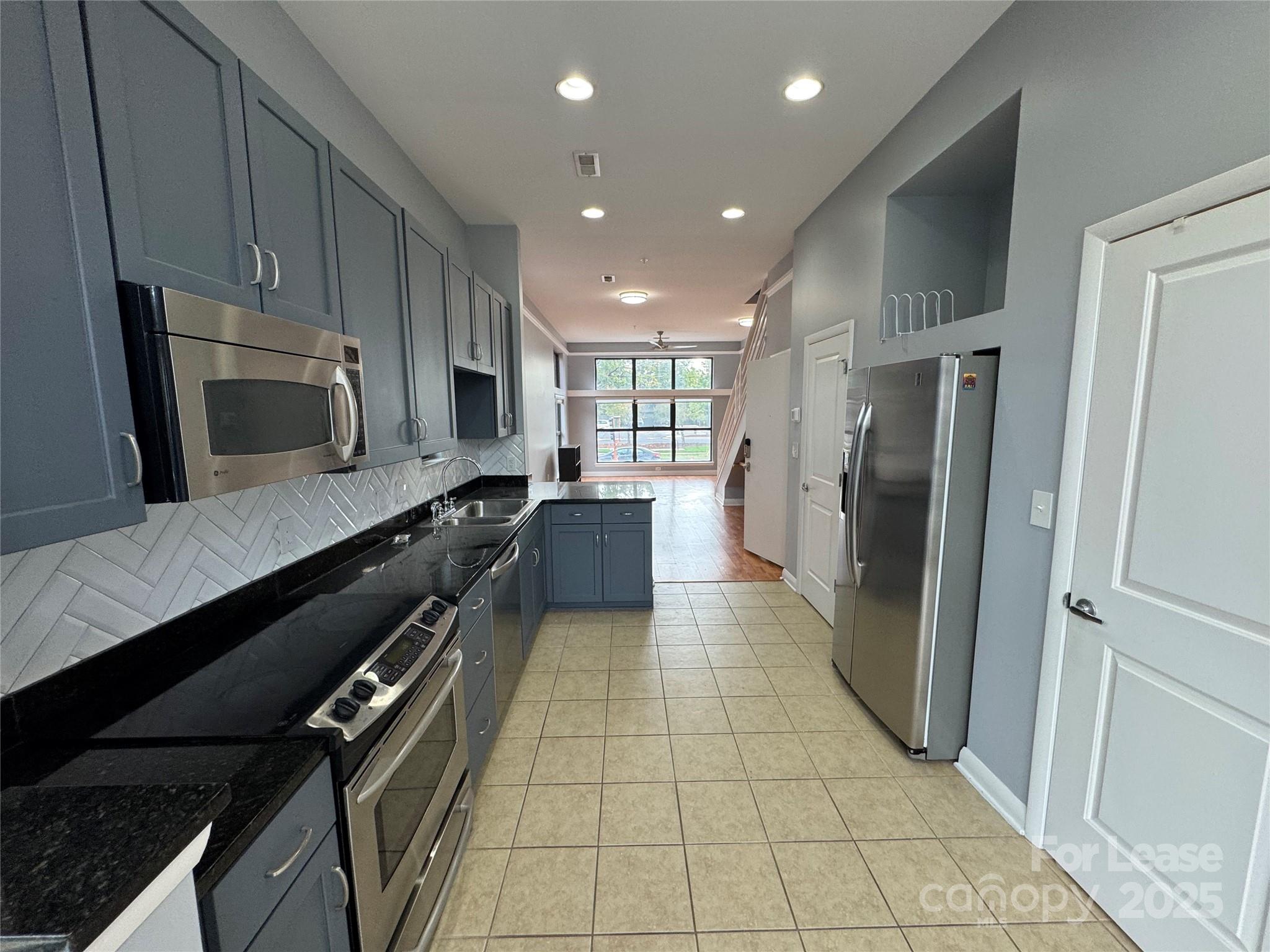 559 New Bern Station Court Property Photo 7